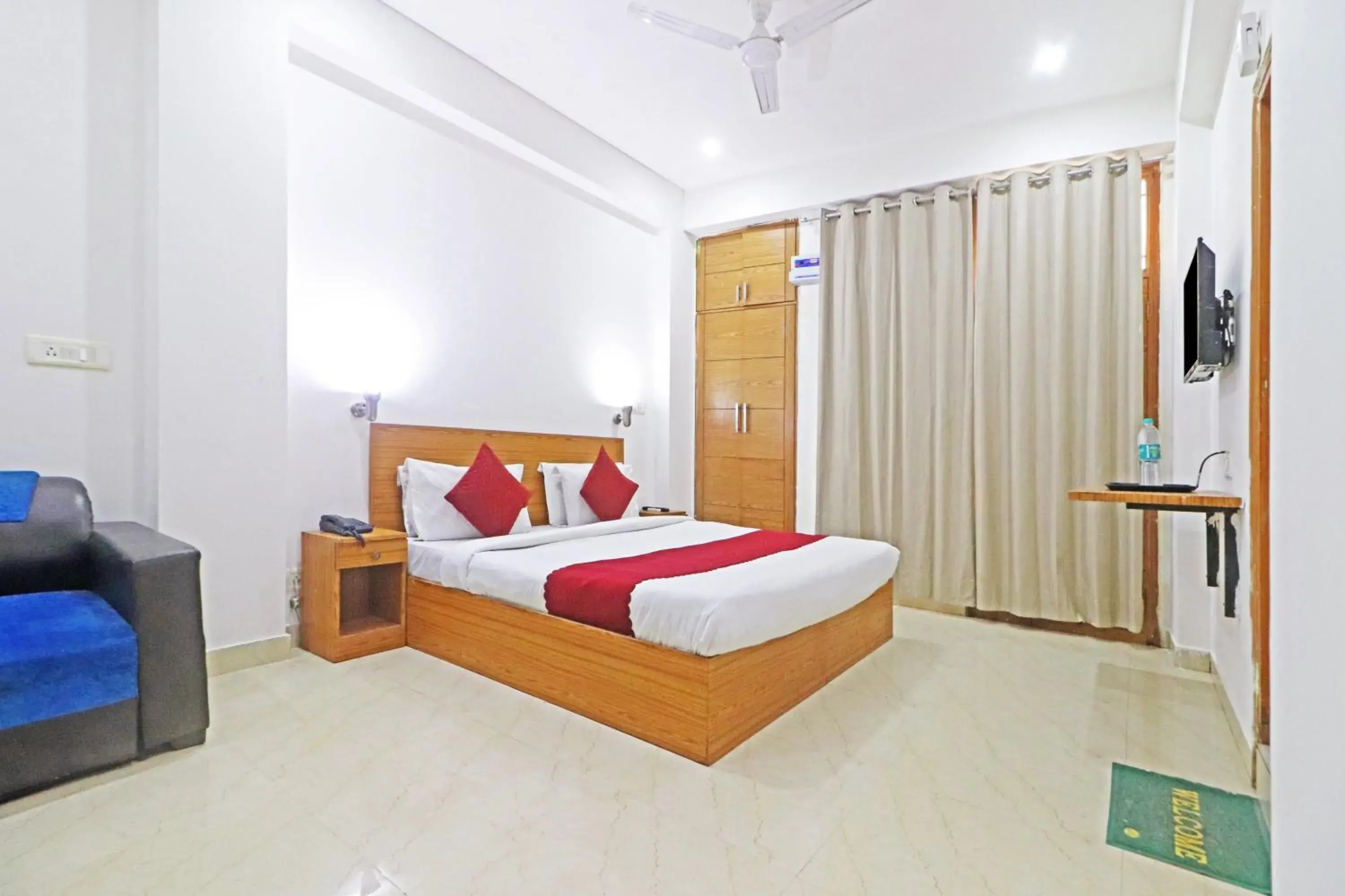 Mauryan Elite Hotel Chhatarpur Metro Station Mauryan Elite Hotel Chhatarpur Metro Station