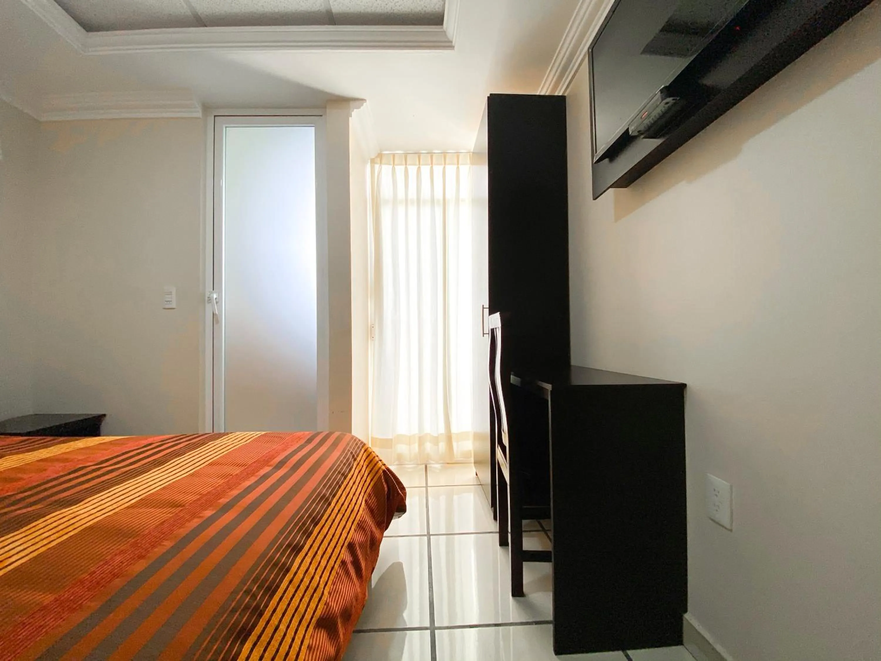 Bed in Inn Express Hotel Tula