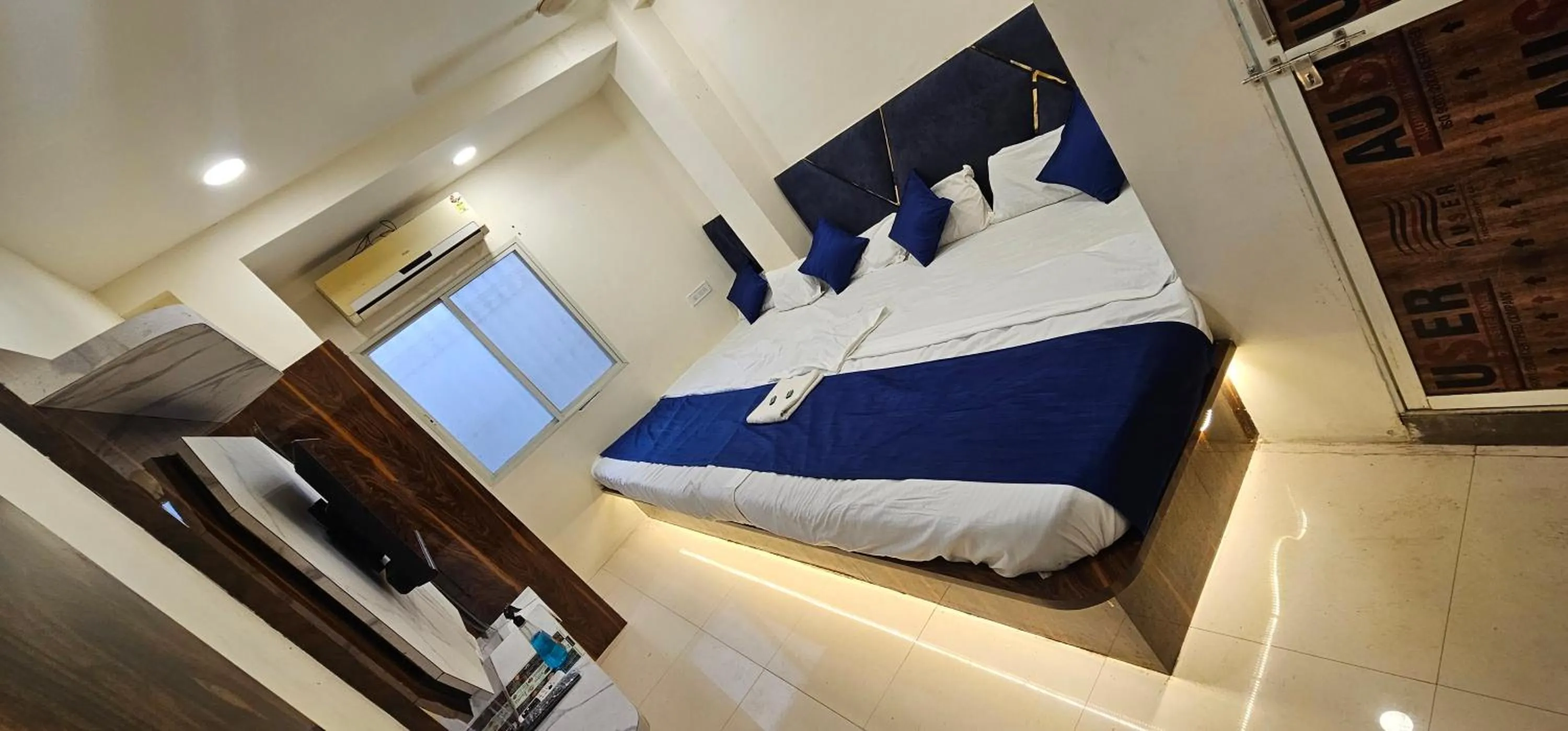 View (from property/room), Bed in Hotel Aagman Palace - Near Mahakal Temple