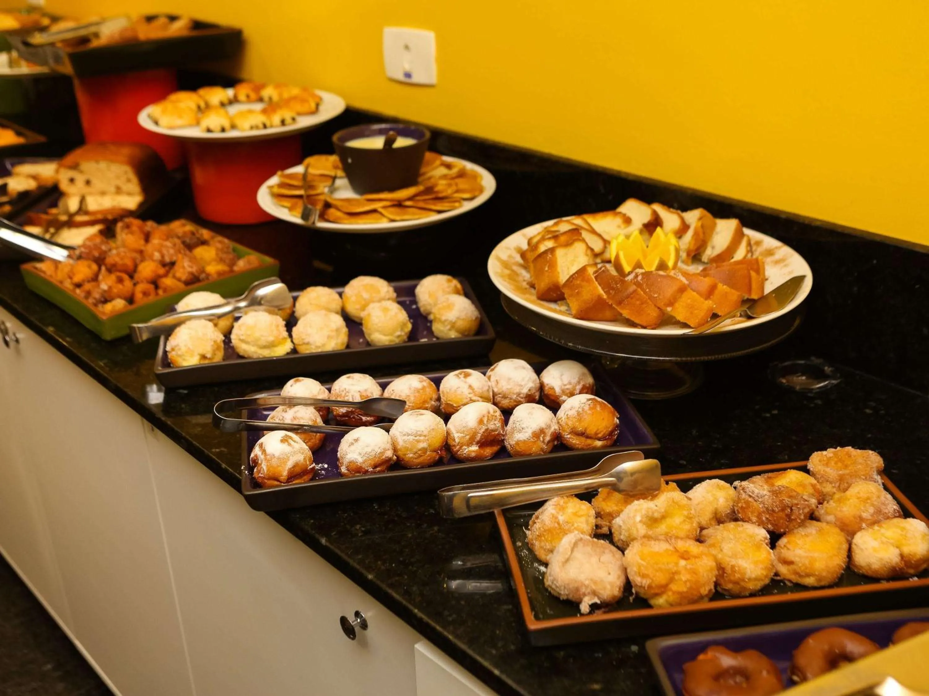 Breakfast in Mercure Curitiba 7 de Setembro