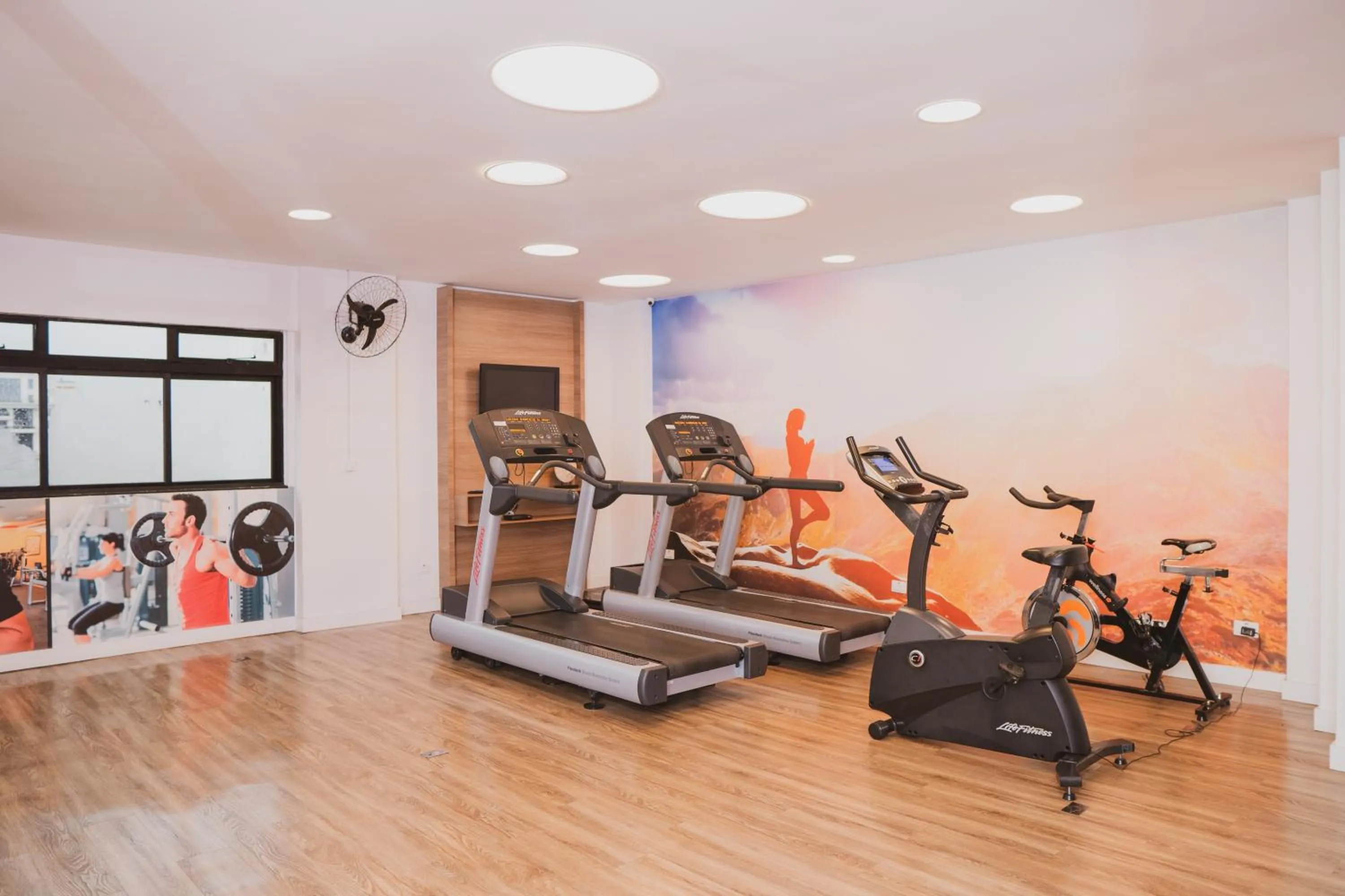 Fitness centre/facilities in Intercity Curitiba 7 de Setembro