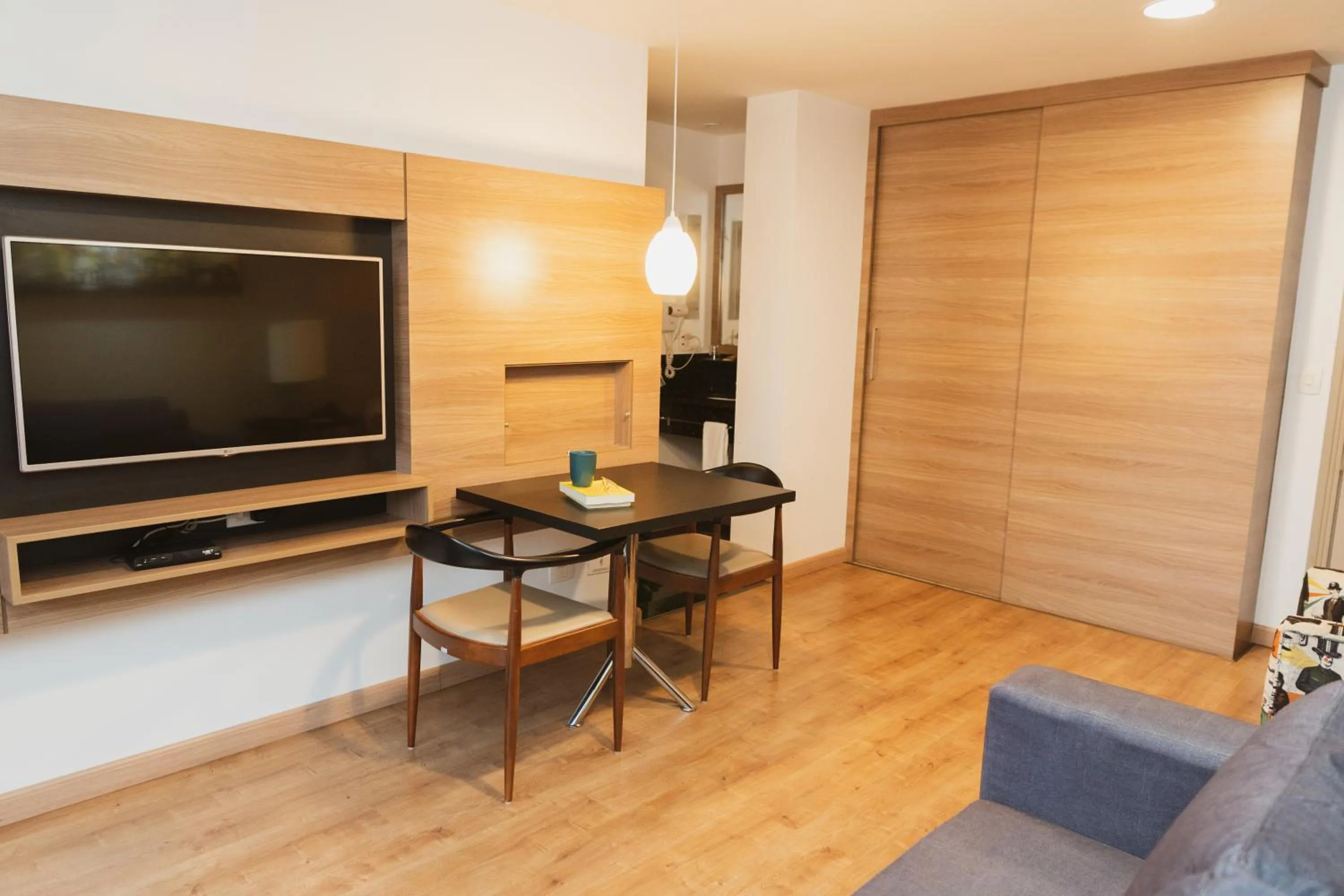 Seating area in Intercity Curitiba 7 de Setembro