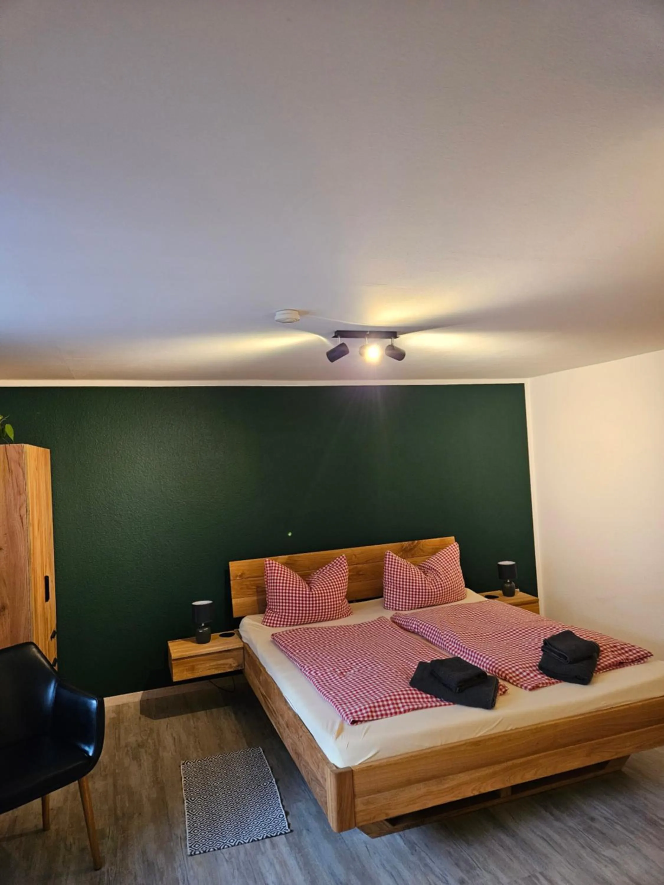 Bed in Übernachten im Café Restaurant Vedder