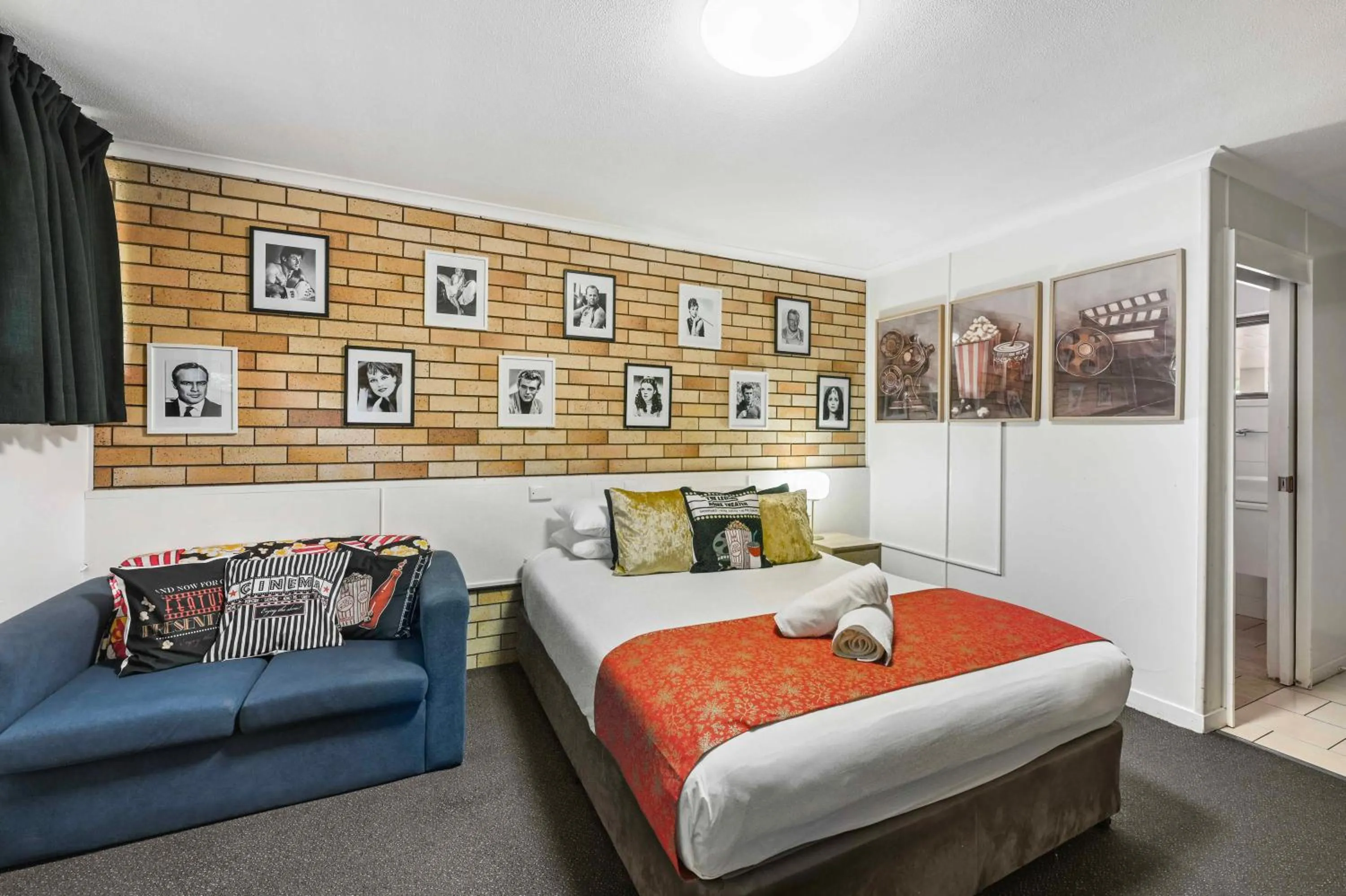 Bed in Motel Glenworth