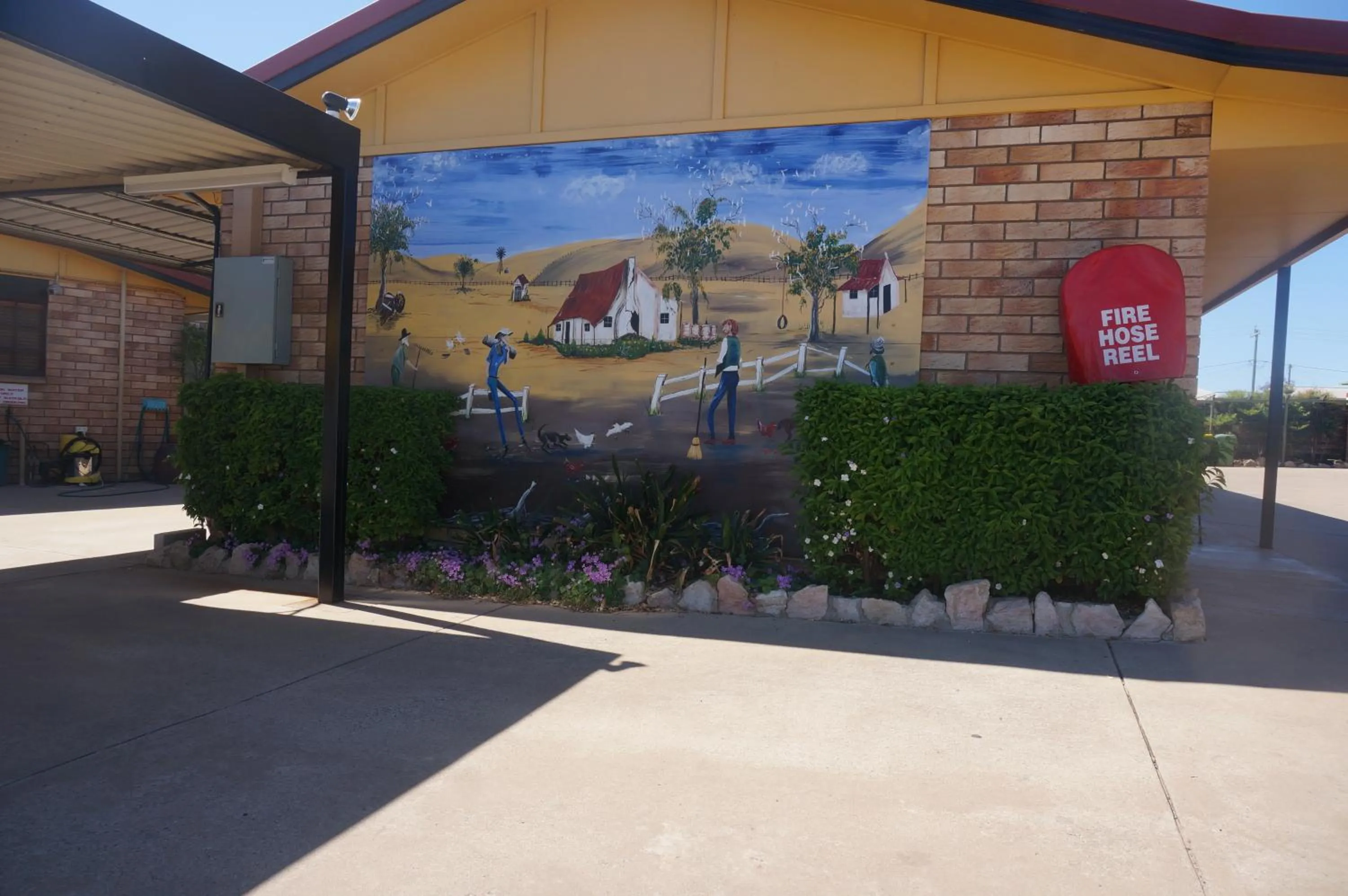 Garden in Miles Outback Motel