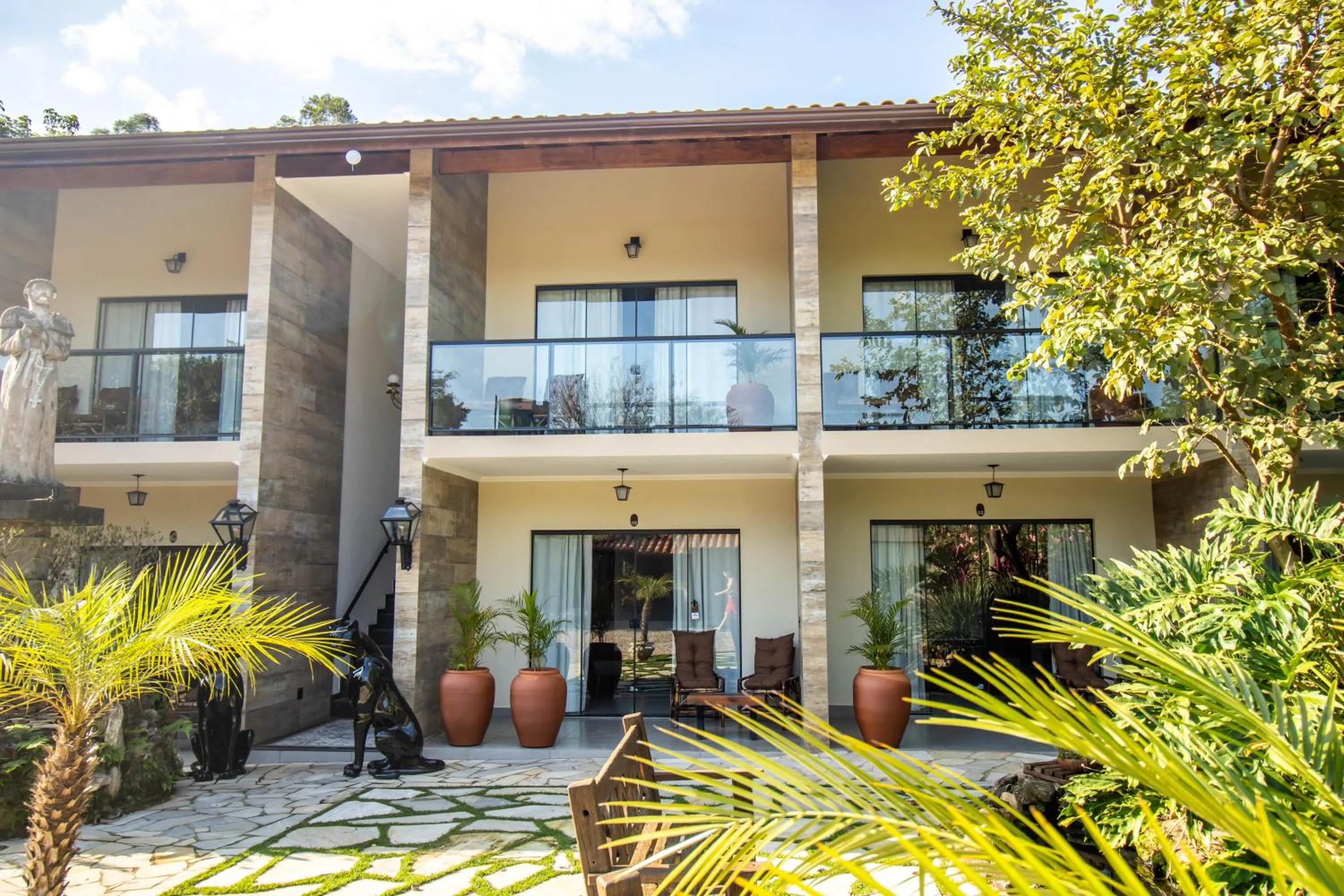 Property building in Unalome Pousada