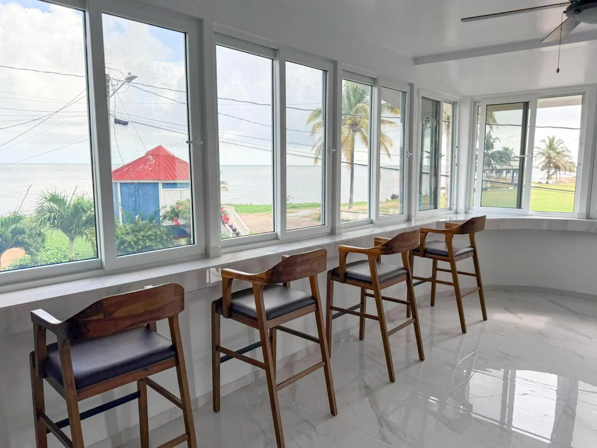 Seating area in Bonefish Hotel