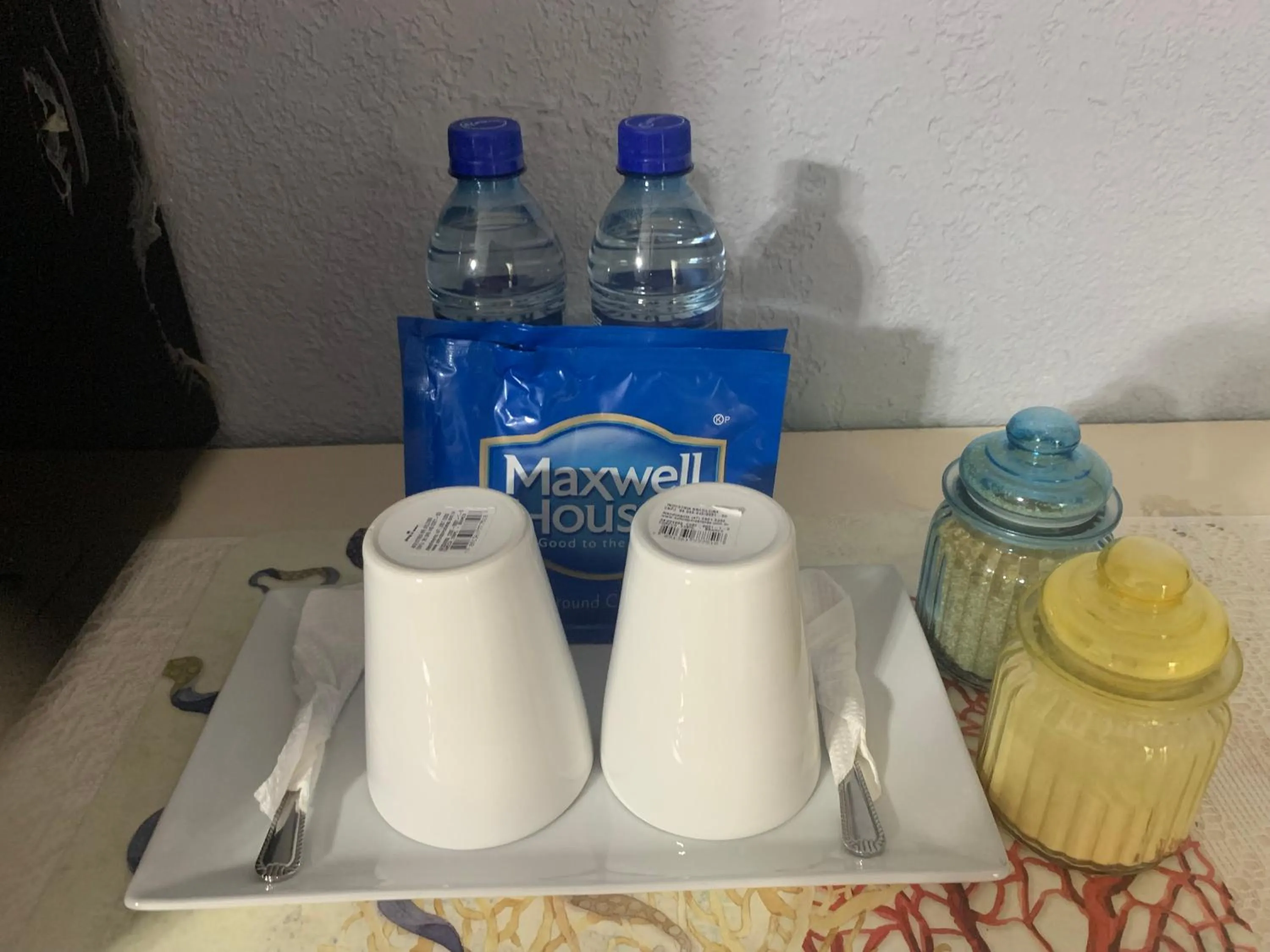 Coffee/tea facilities in Bonefish Hotel