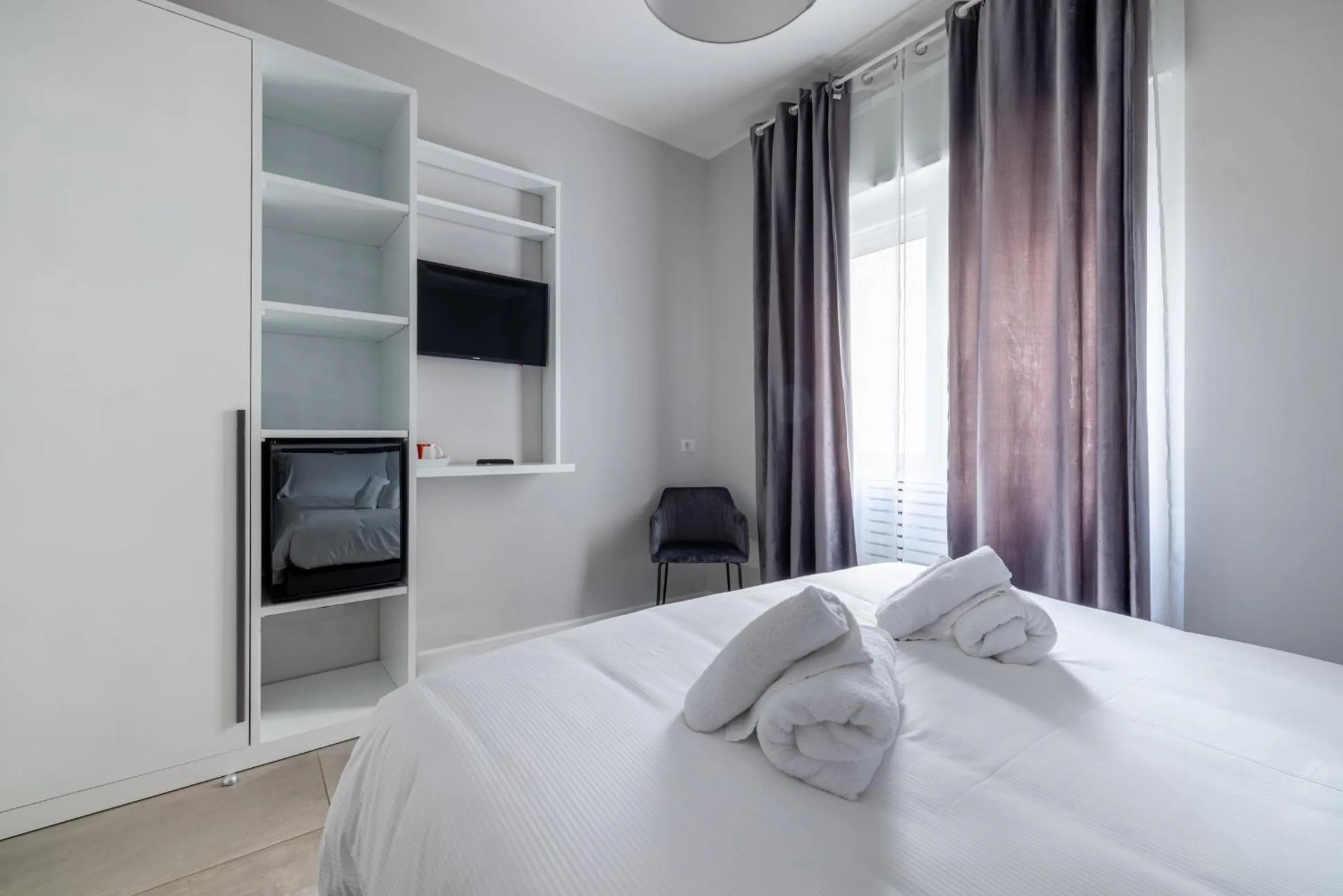 Photo of the whole room, Bed in Belli Suites Vatican Rome Guest House