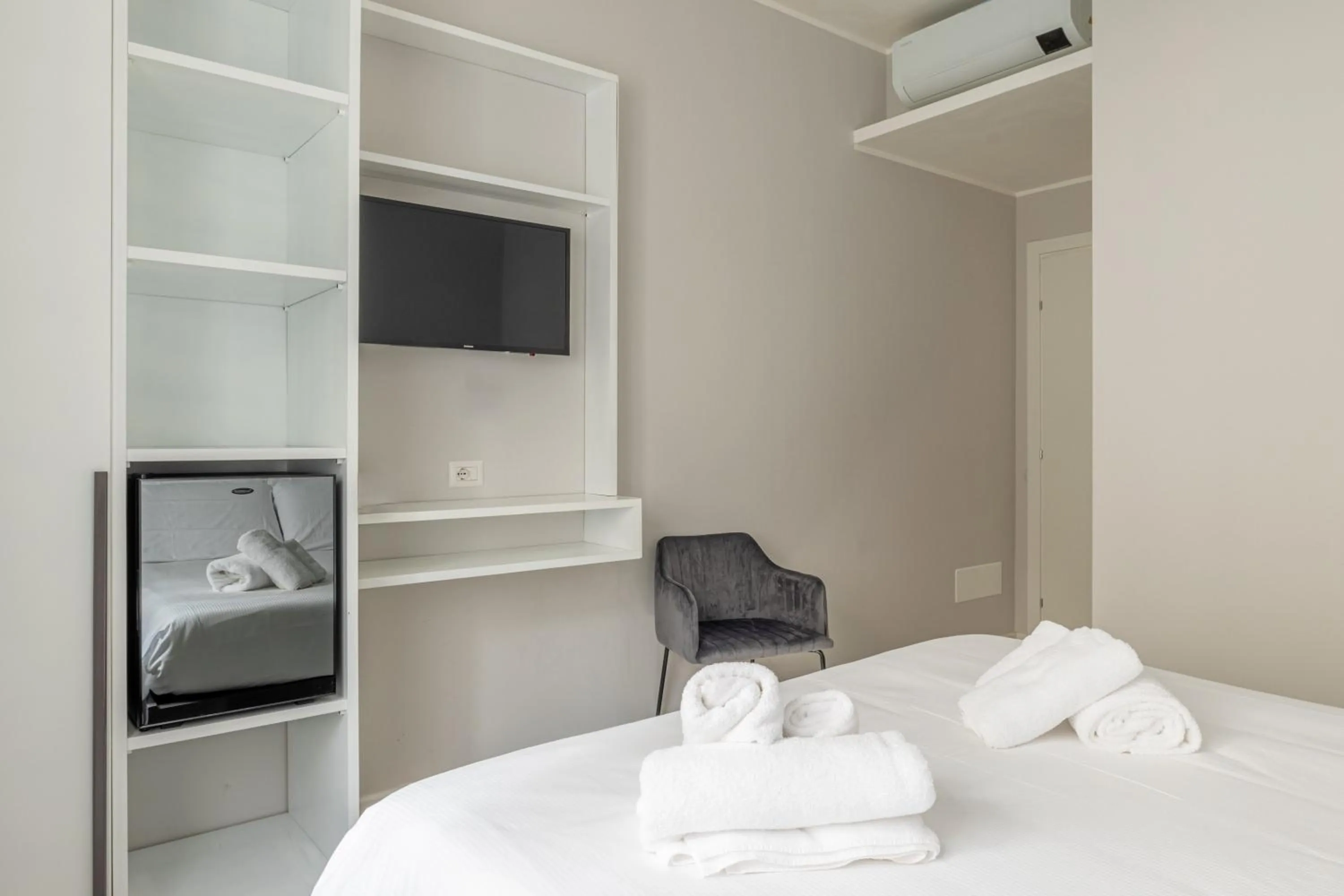 Bed in Belli Suites Vatican Rome Guest House