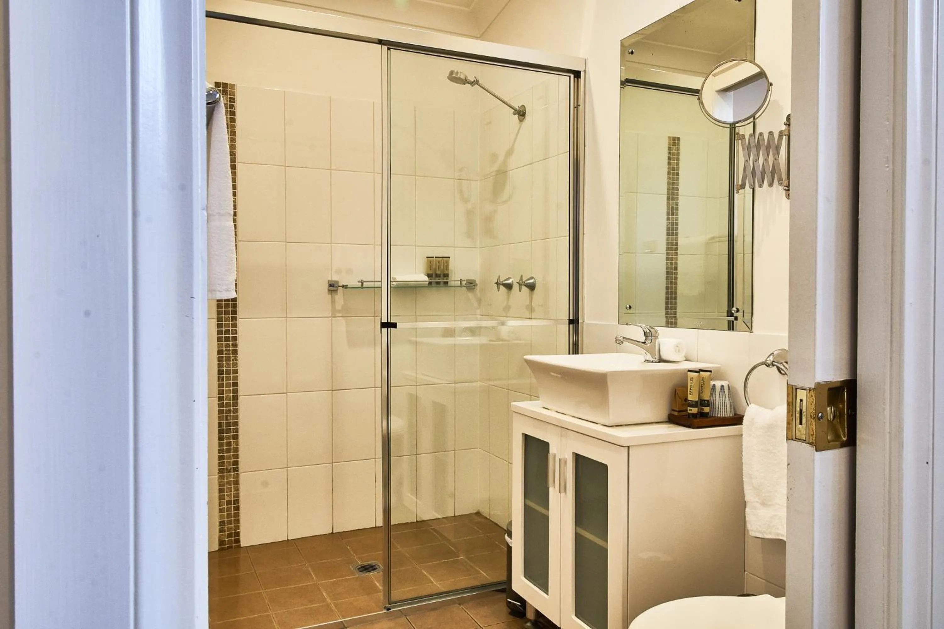 Shower in The Bronte Boutique Hotel