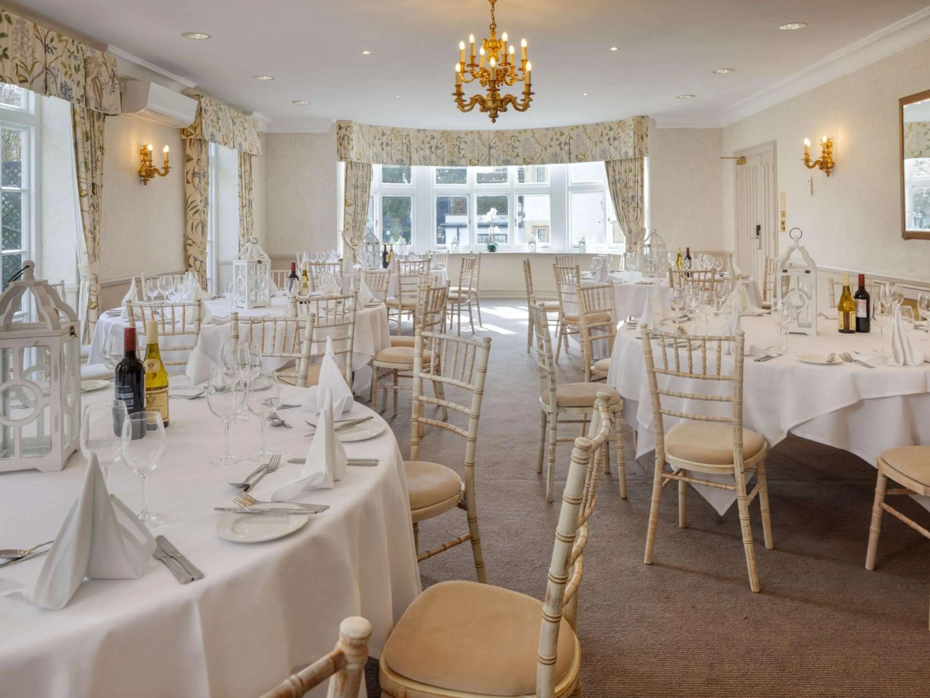 Meeting/conference room in Sunday Box Hill Burford Bridge Hotel