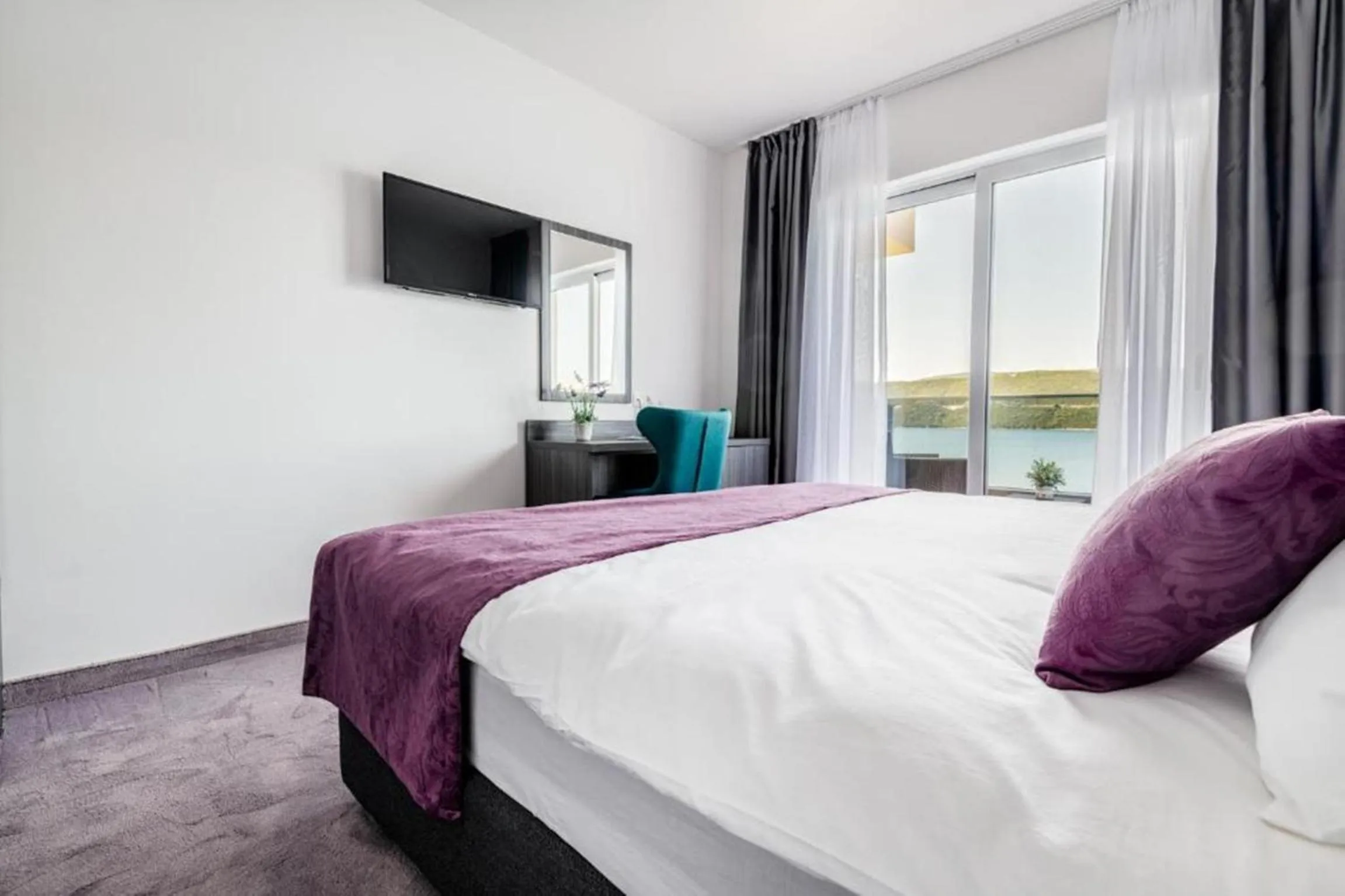 TV and multimedia, Bed in Hotel Novum