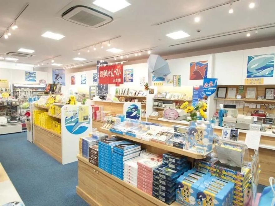 On-site shops in Kamogawa Sea World Hotel