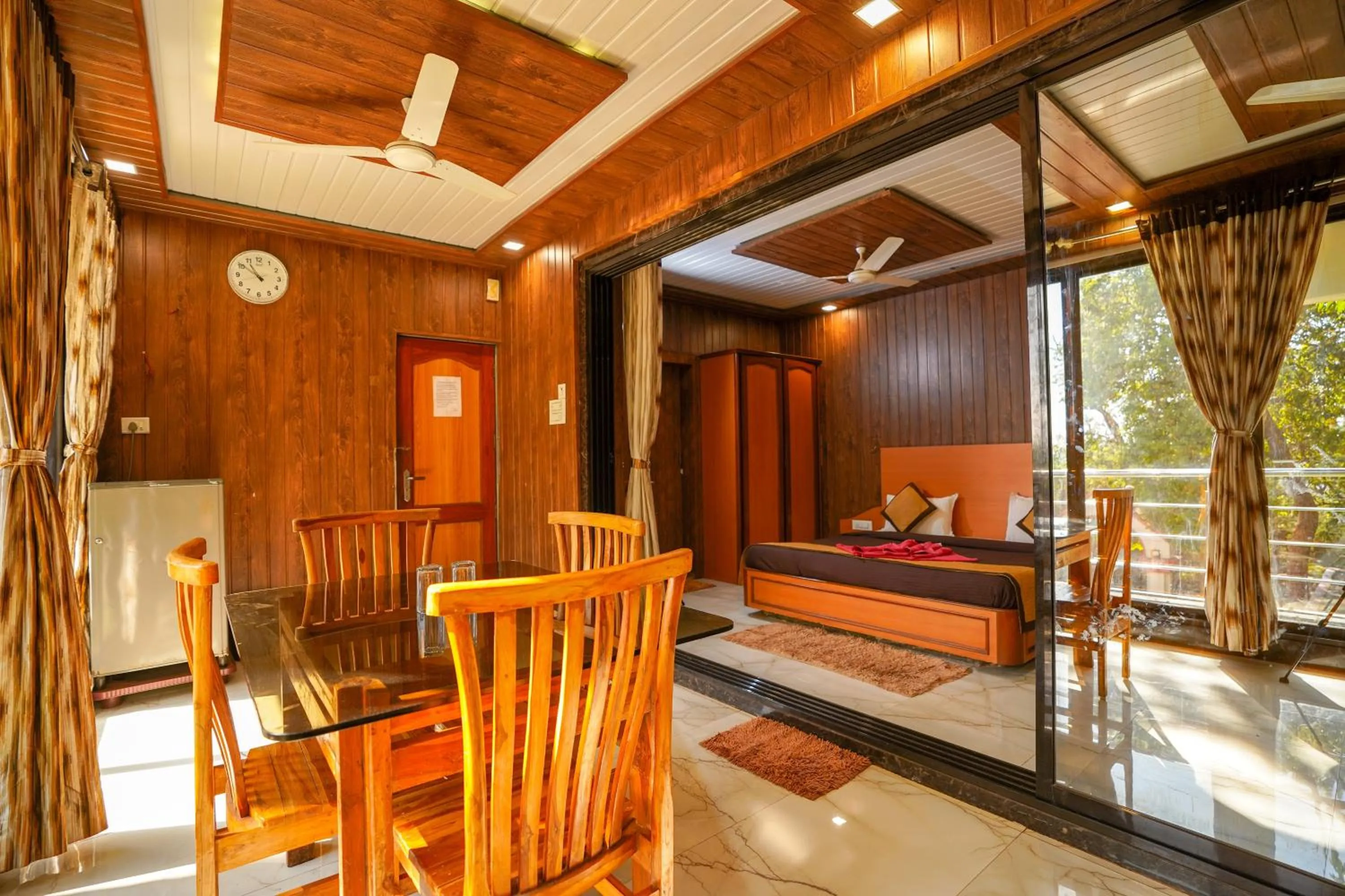 Bed in Hotel Kumar Plaza