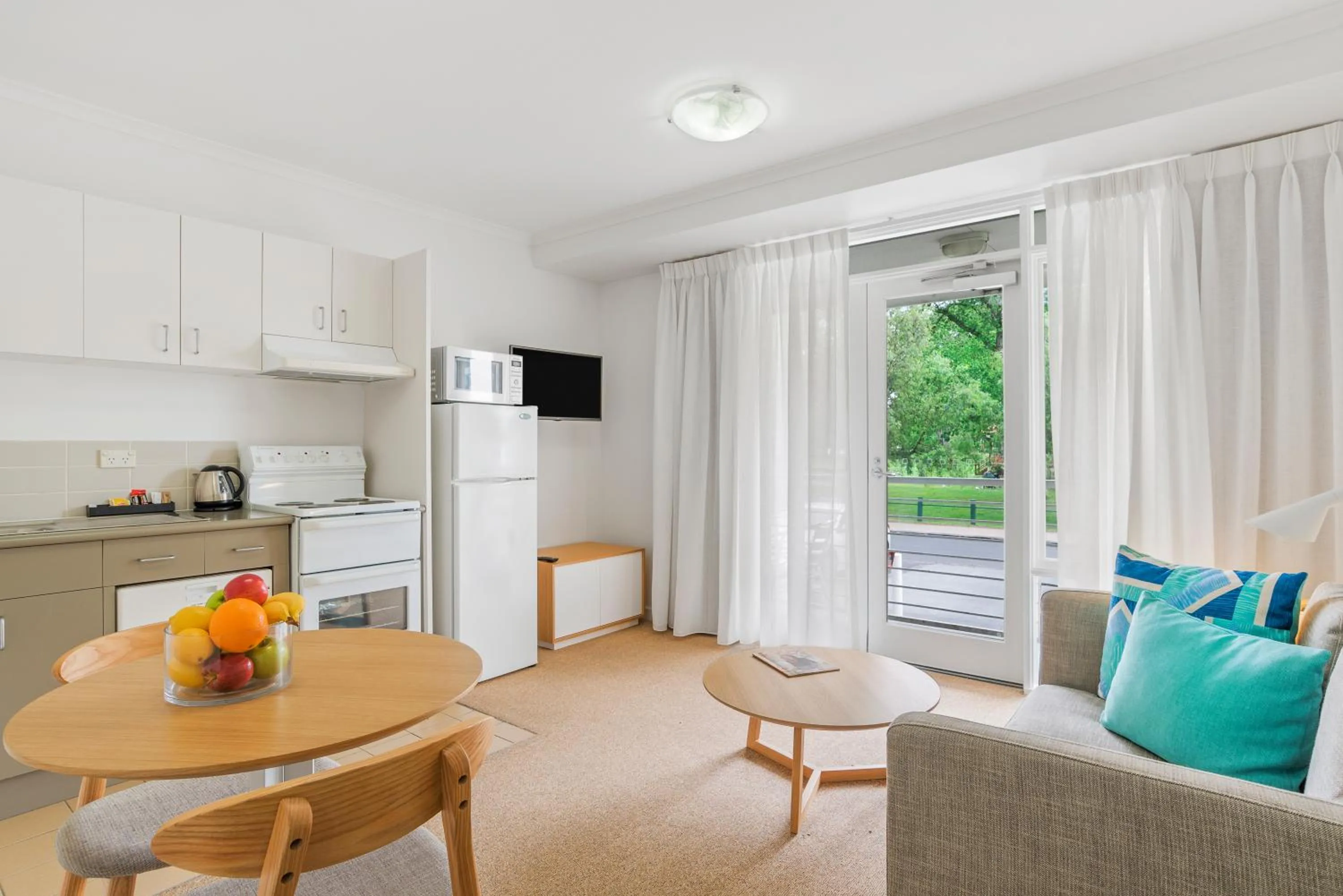 Kitchen or kitchenette in Aligned Corporate Residences Williamstown