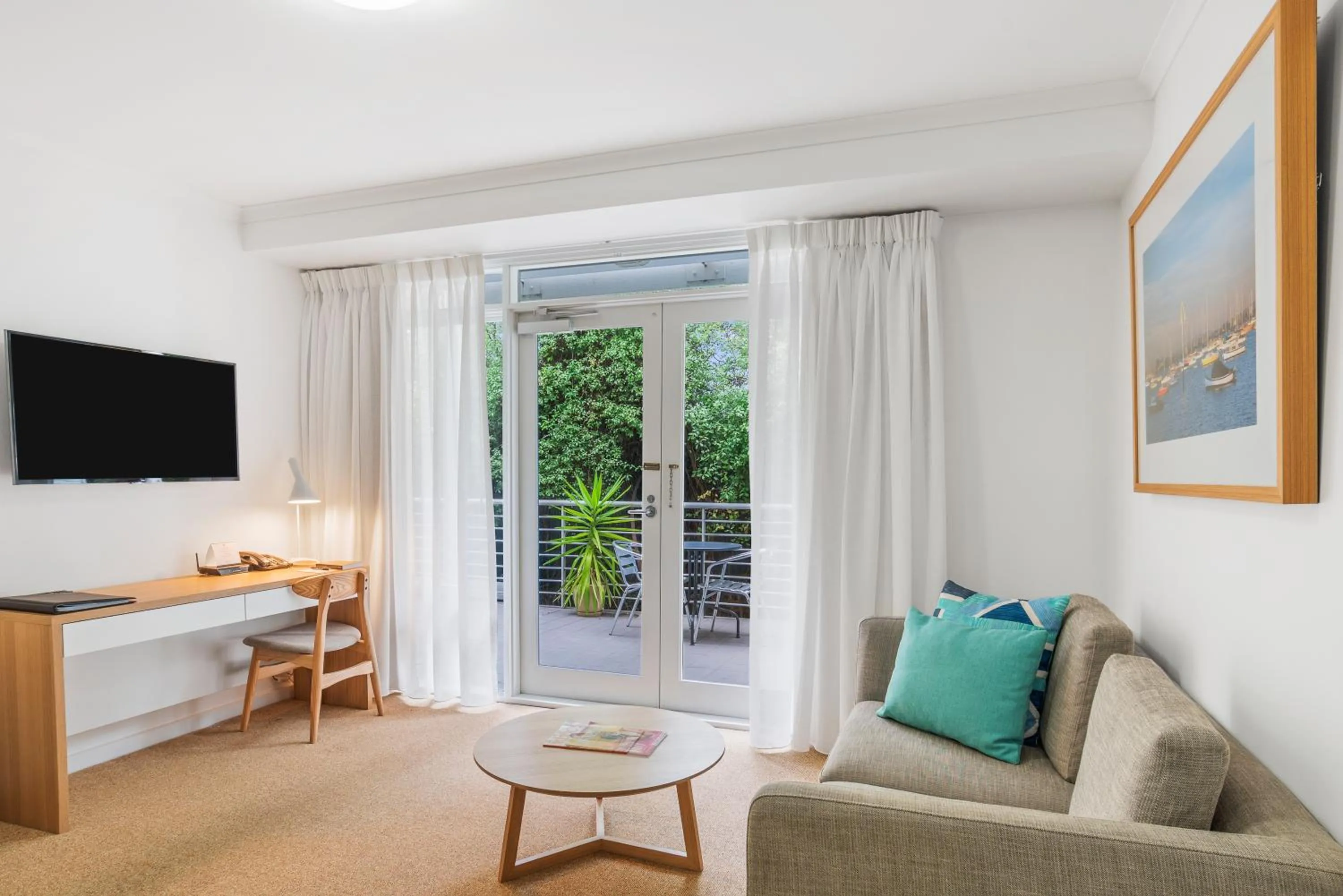 Patio, Bed in Aligned Corporate Residences Williamstown