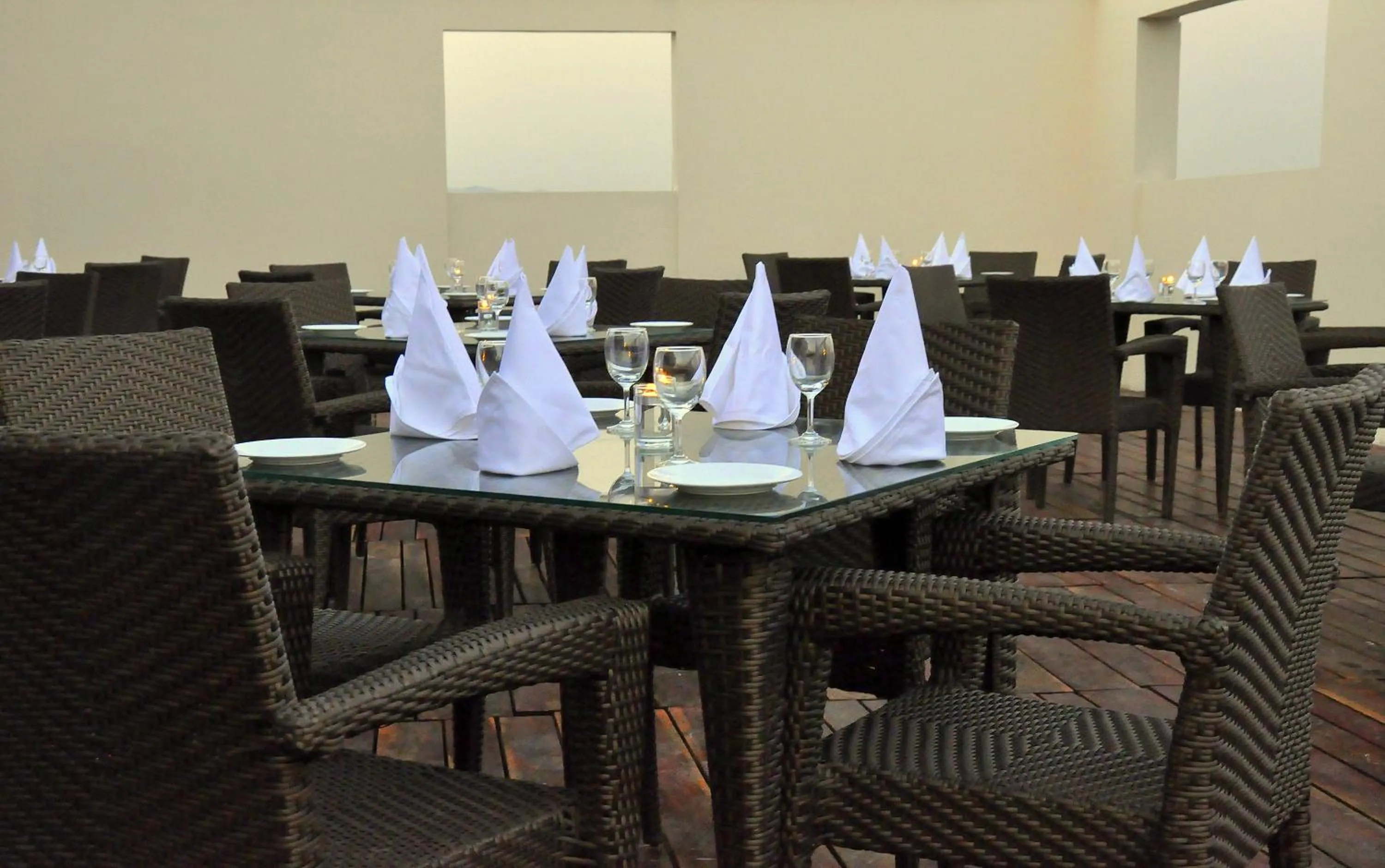 Restaurant/places to eat in Hotel Marigold Jaipur