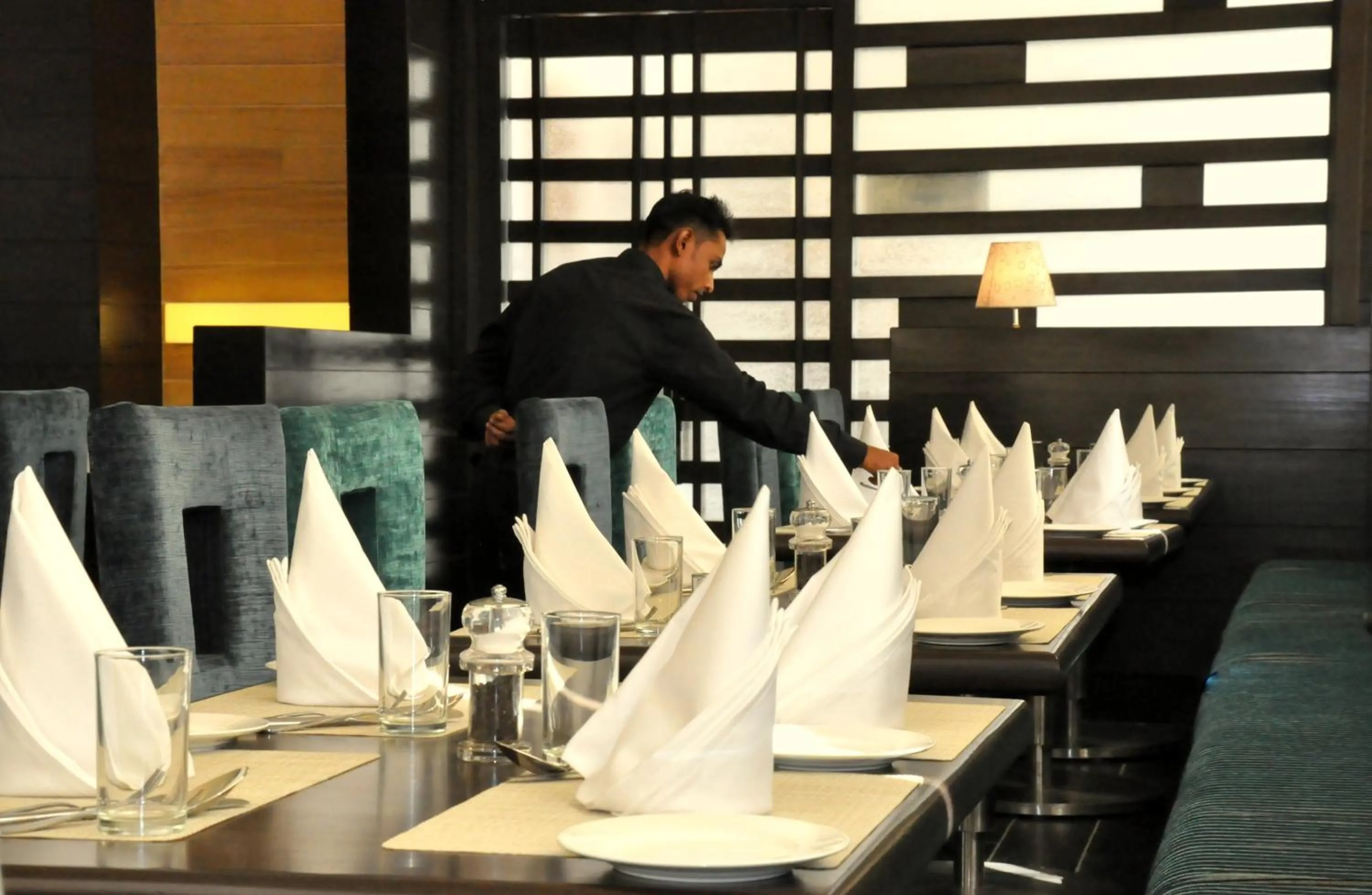 Restaurant/places to eat in Hotel Marigold Jaipur