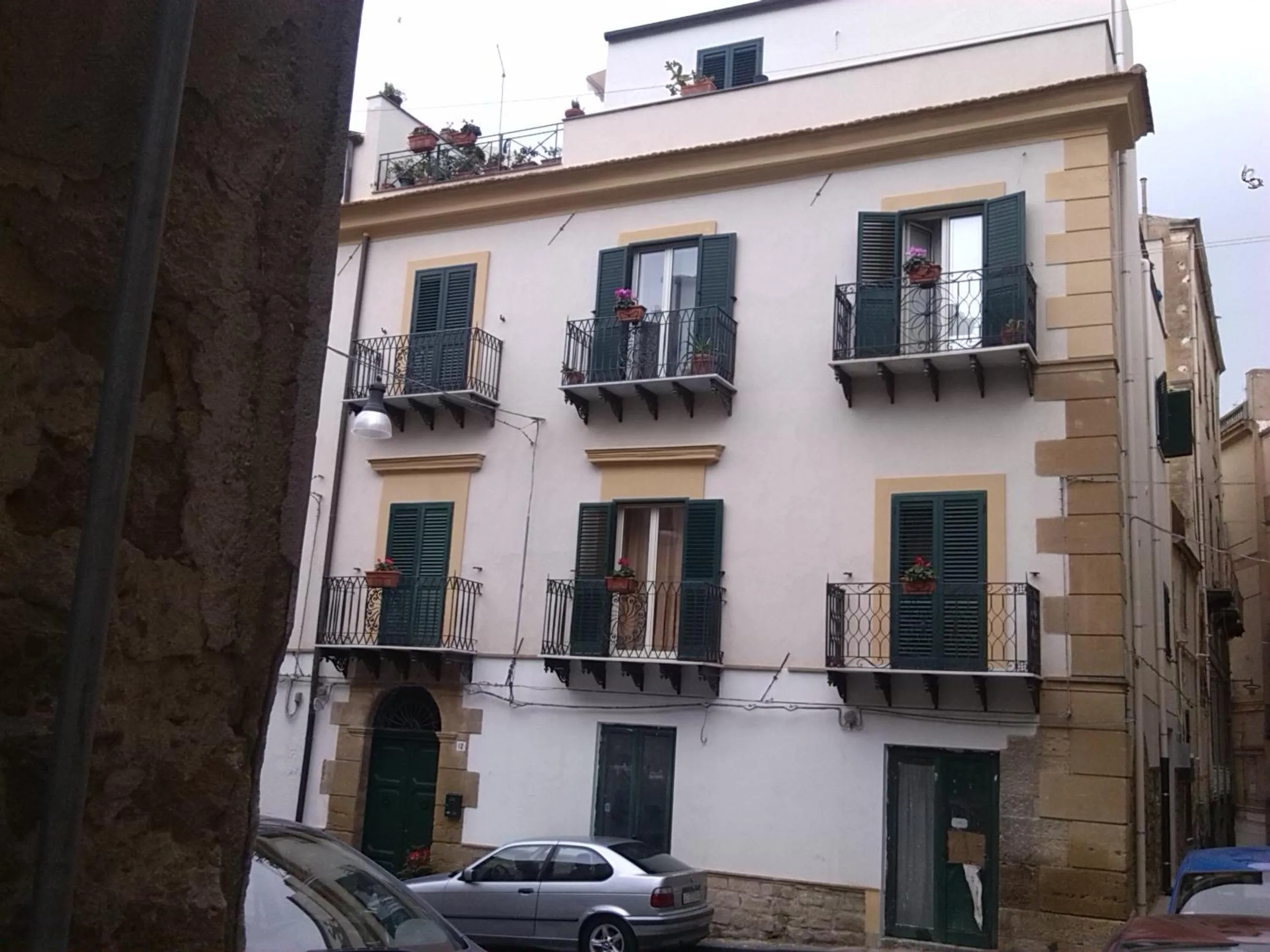 Facade/entrance in B&B Largo Barile