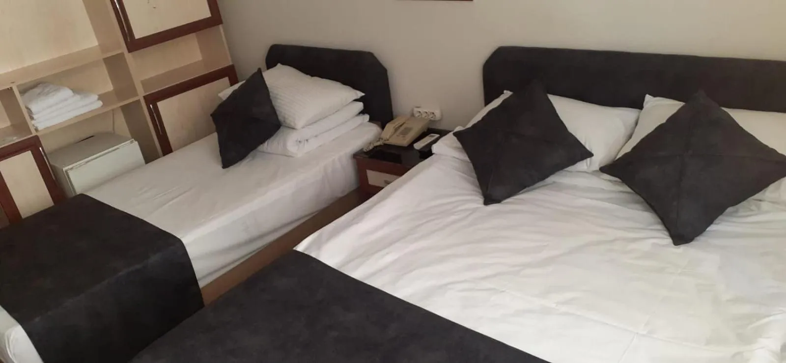 Bed in AKÇAY LEMAN OTEL