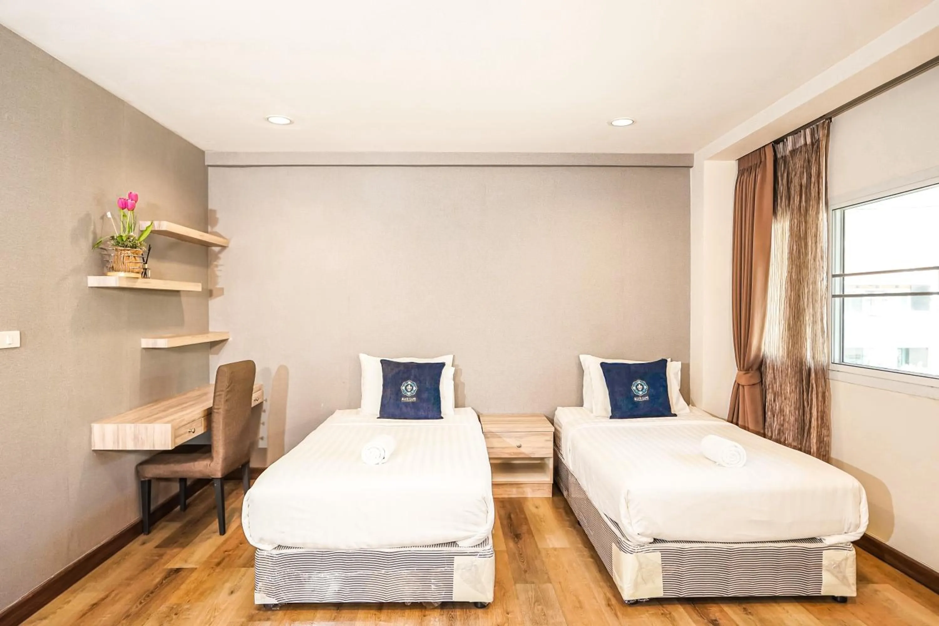 Bed in Blue cafe Apartments