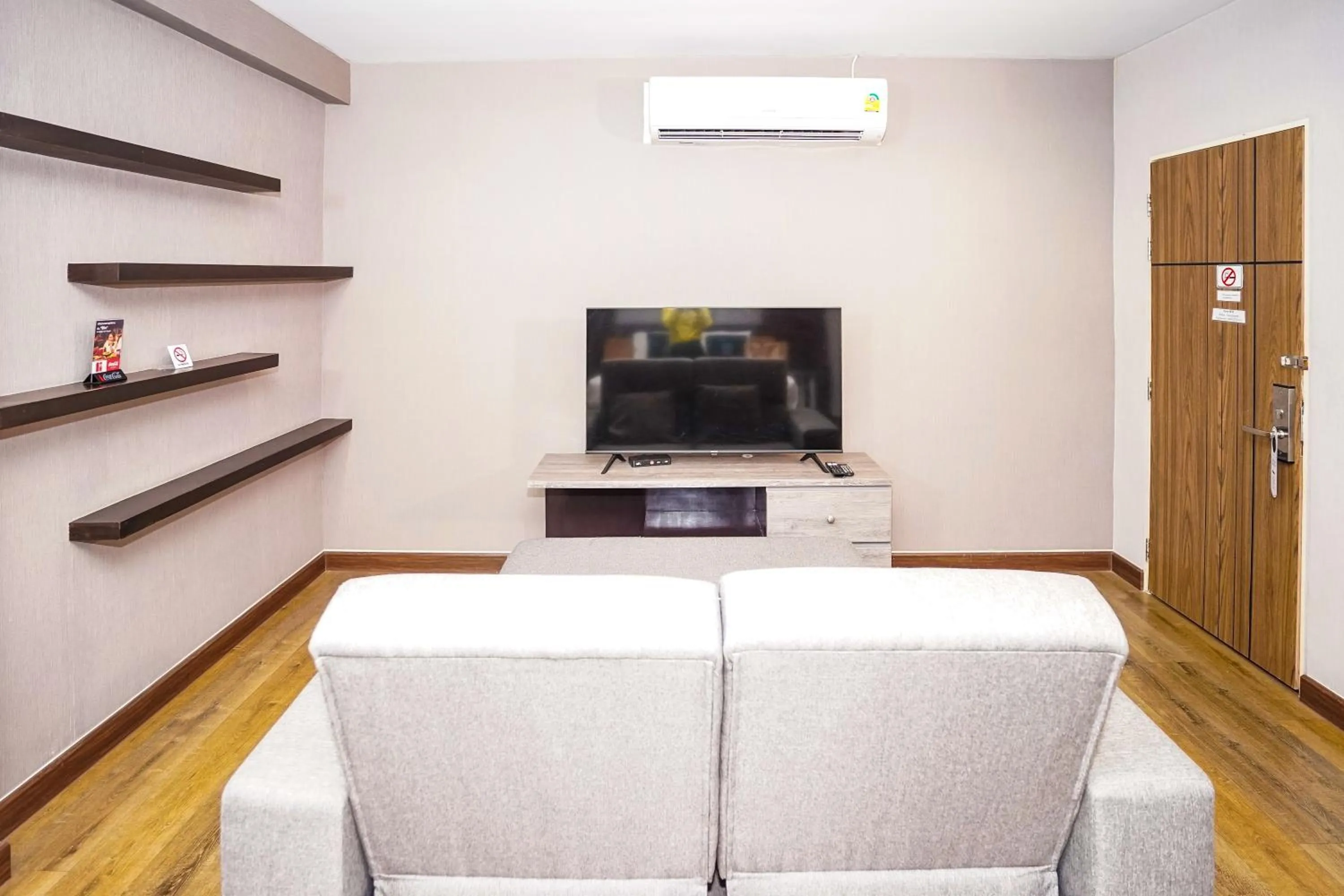 Living room in Blue cafe Apartments