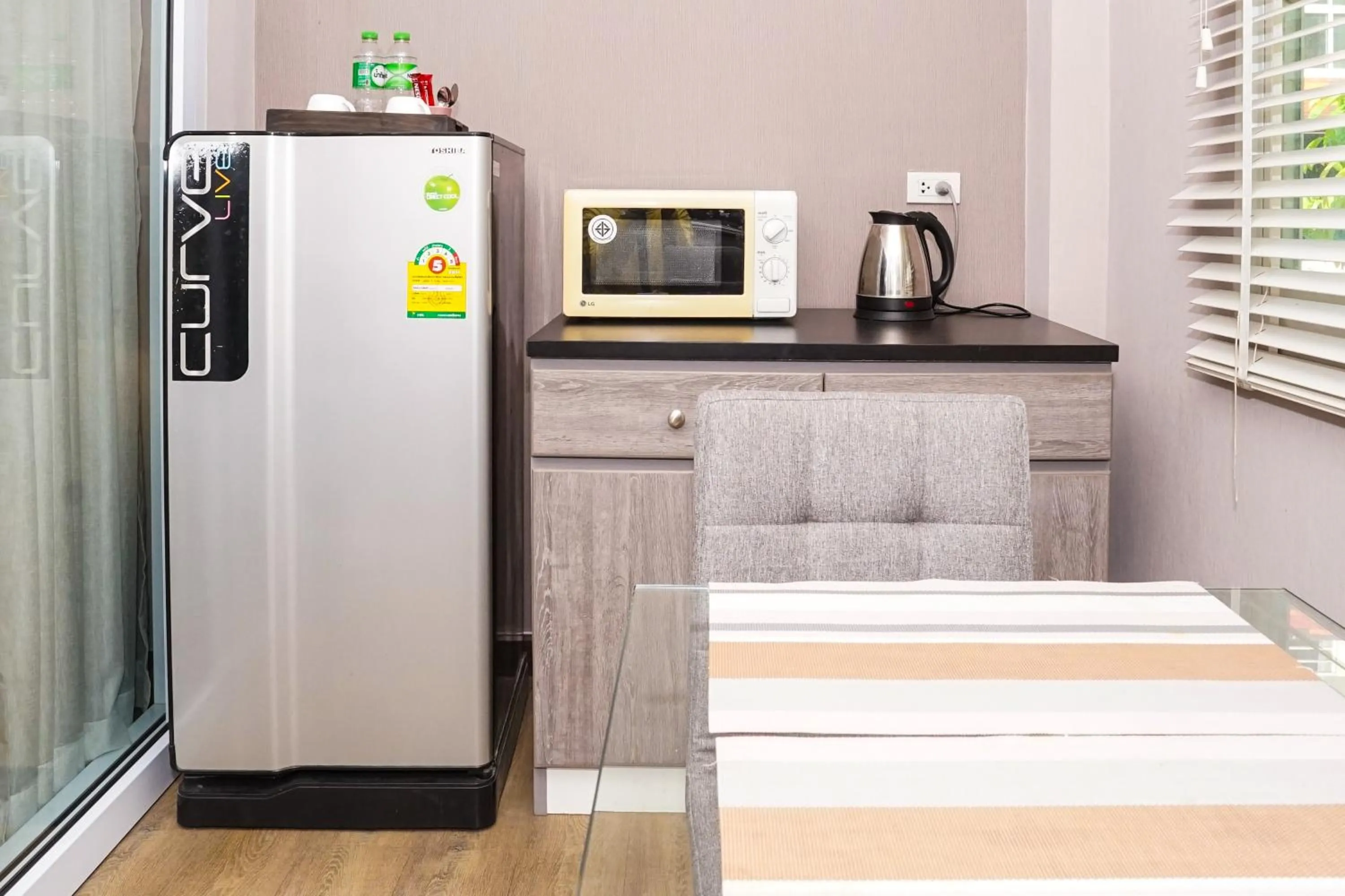 Coffee/tea facilities in Blue cafe Apartments