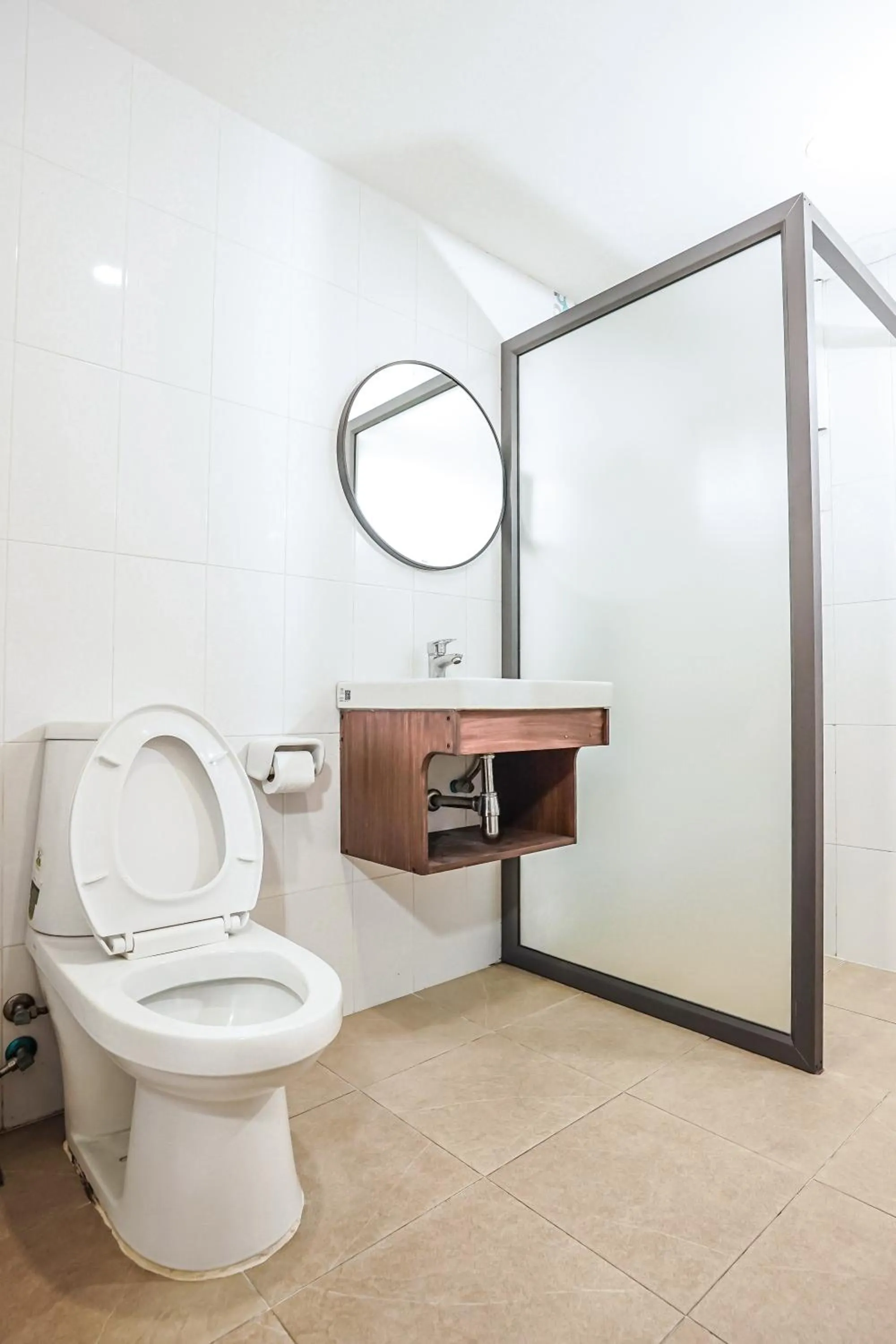 Toilet in Blue cafe Apartments