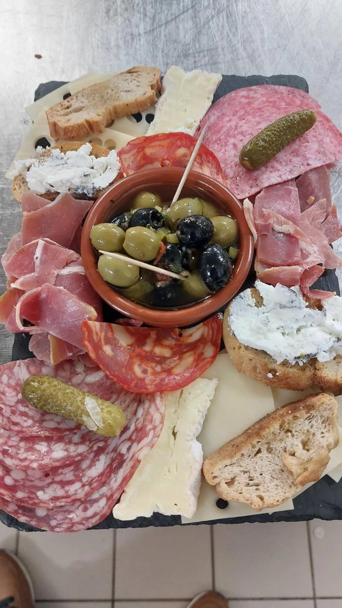 Restaurant/places to eat in Logis Hôtel L'Air Marin