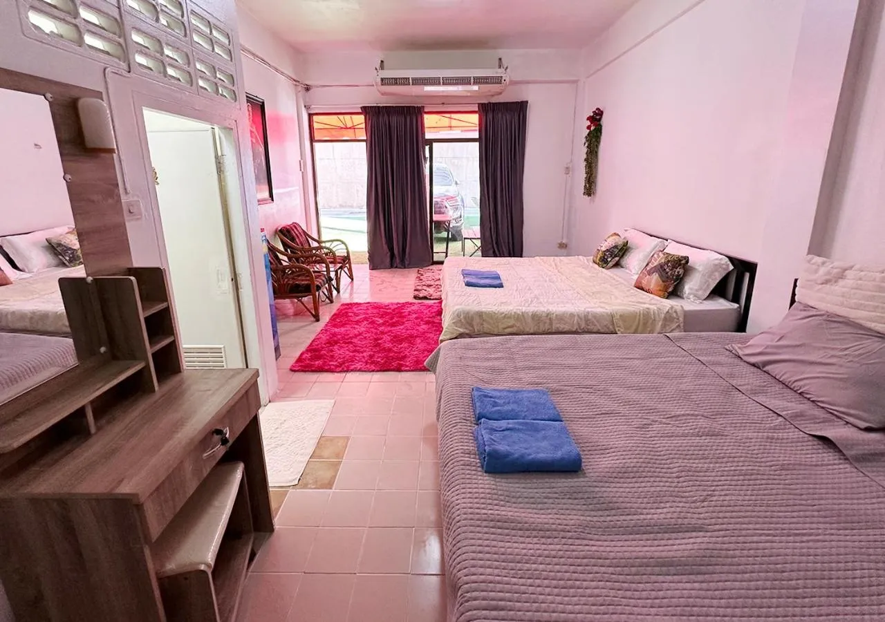 Bed in Sea View Jomtien Guest House