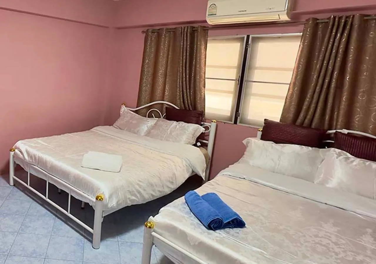 Bed in Sea View Jomtien Guest House