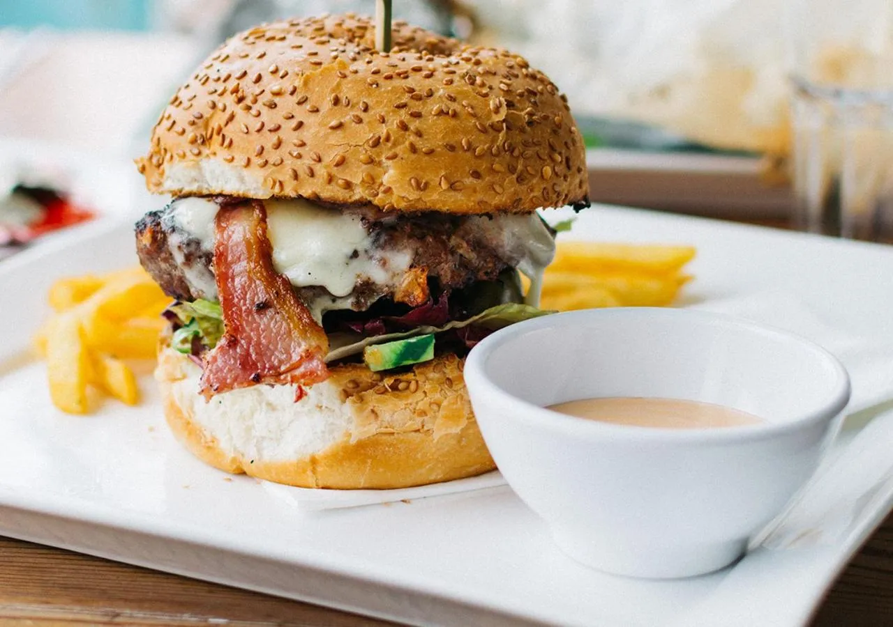Breakfast in Sea View Jomtien Guest House
