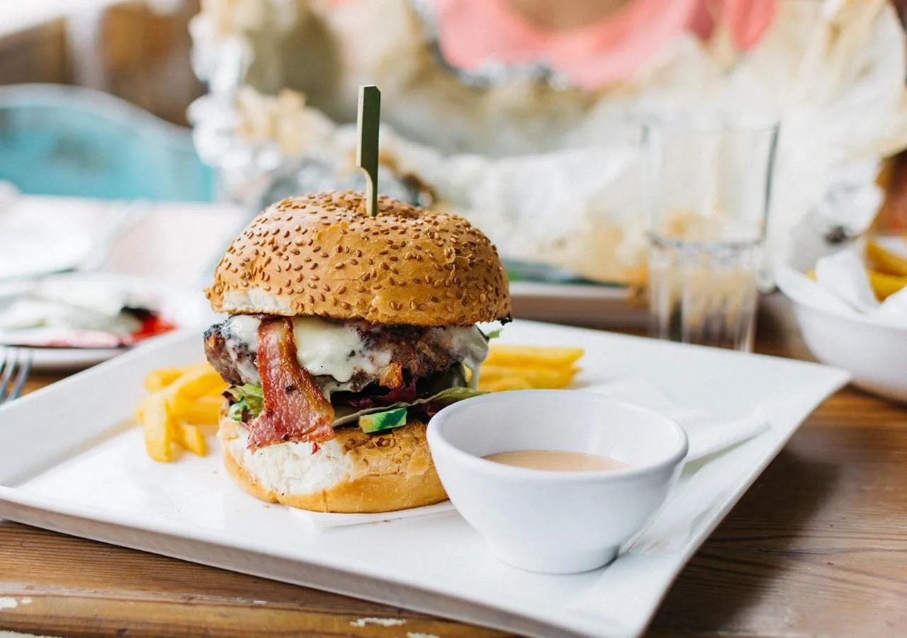 Breakfast in Sea View Jomtien Guest House
