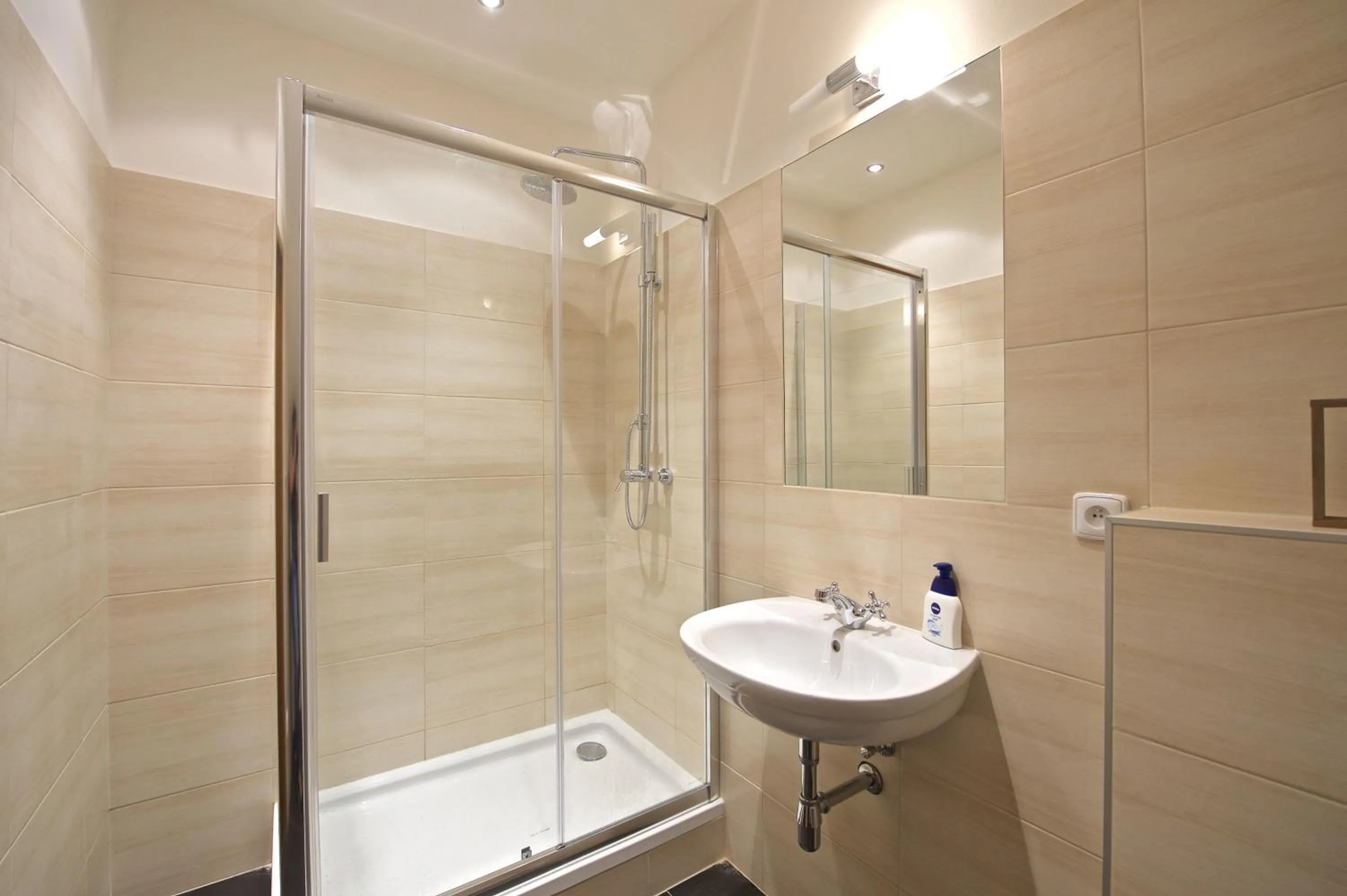 Shower in Old Town Boutique Apartments