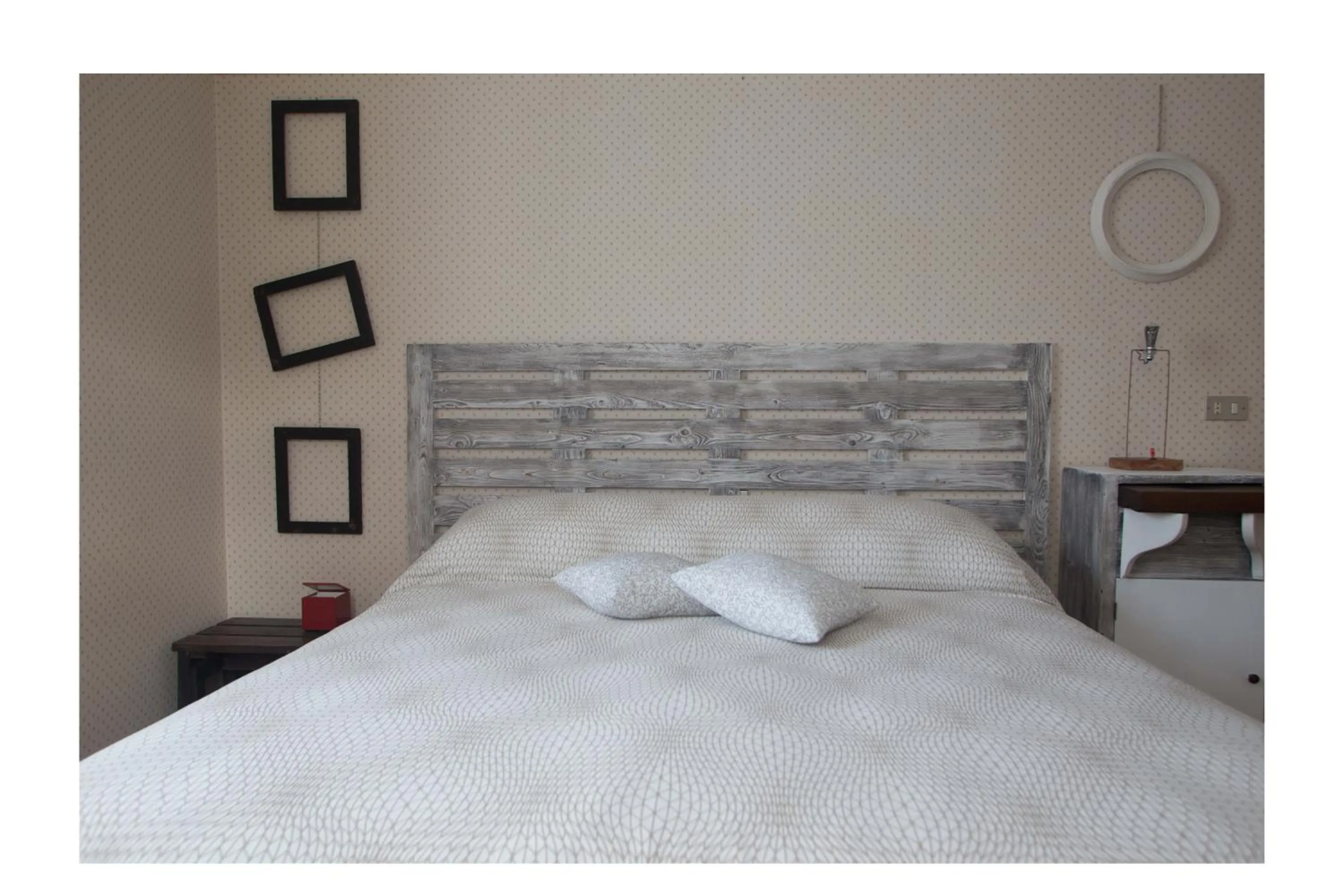 Bedroom, Bed in MeraVilla