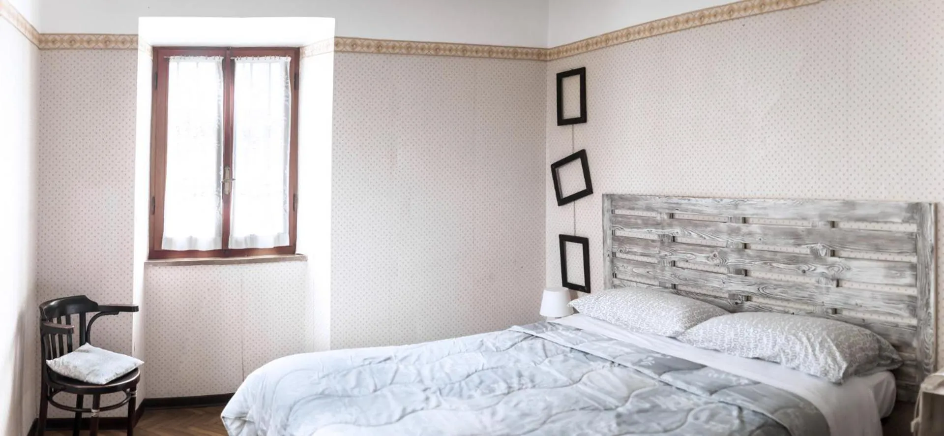 Bedroom, Bed in MeraVilla