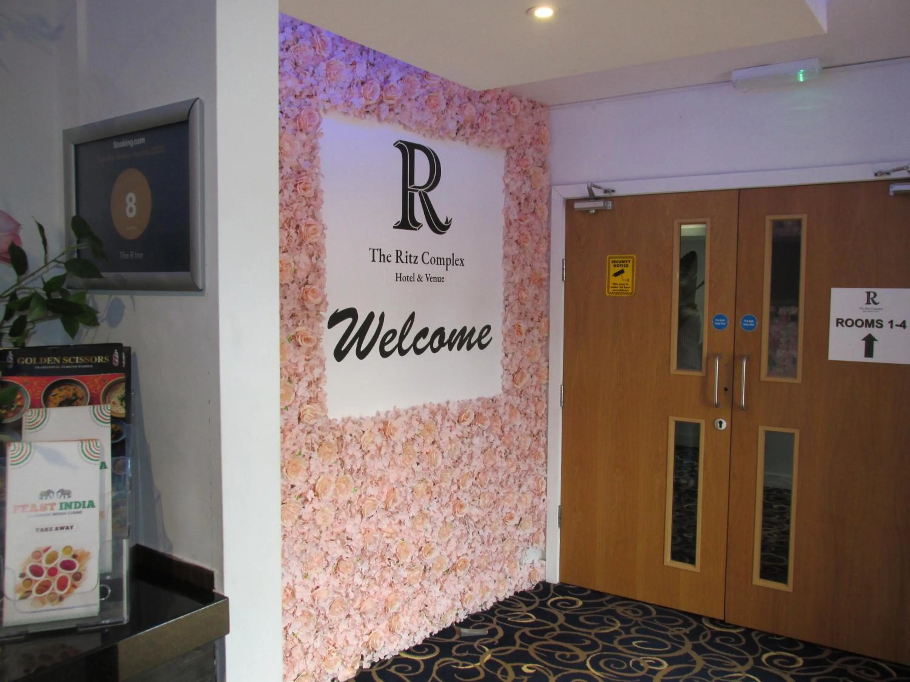 Lobby or reception in The R Inn Hotel