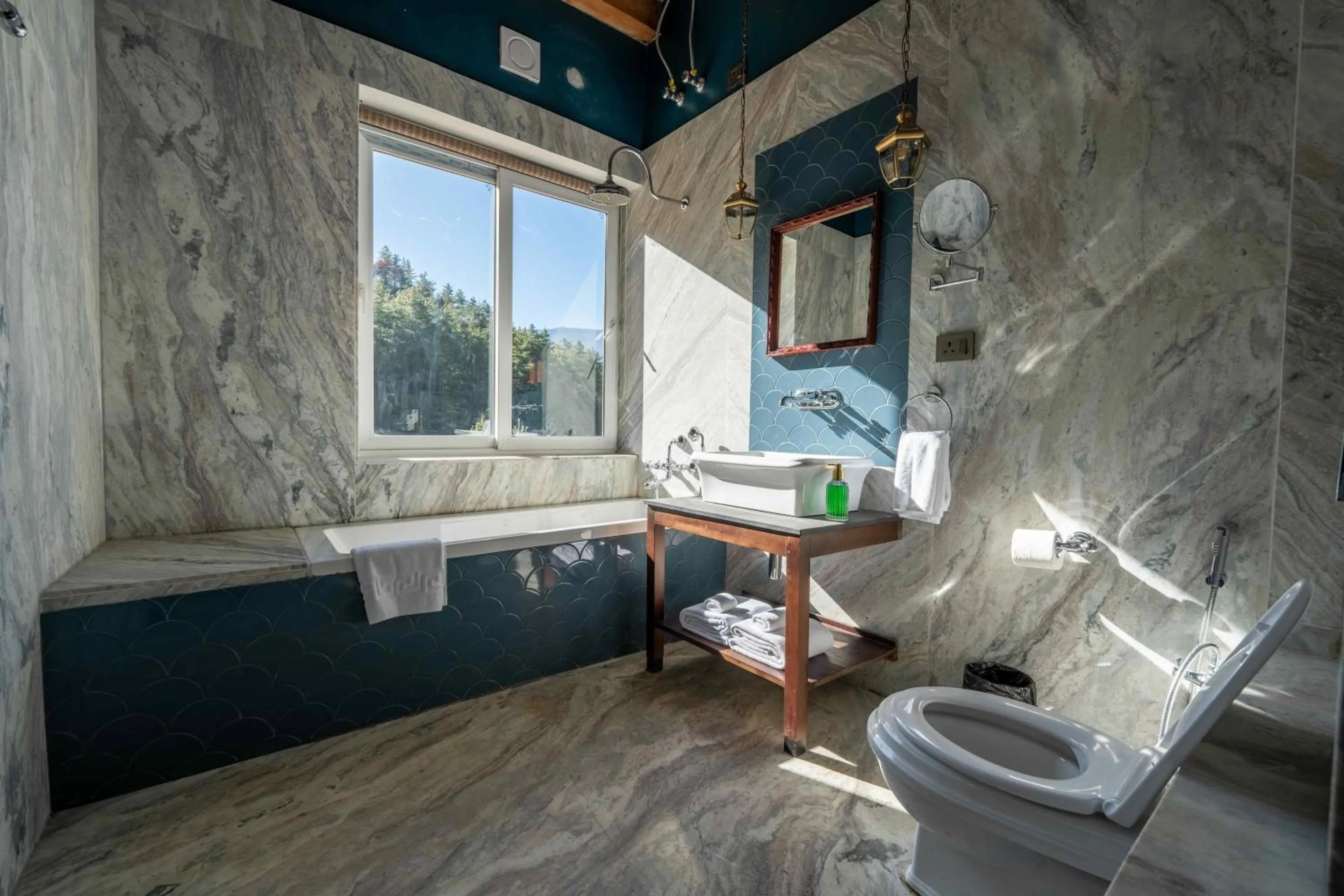 Shower in Taktsangri-La