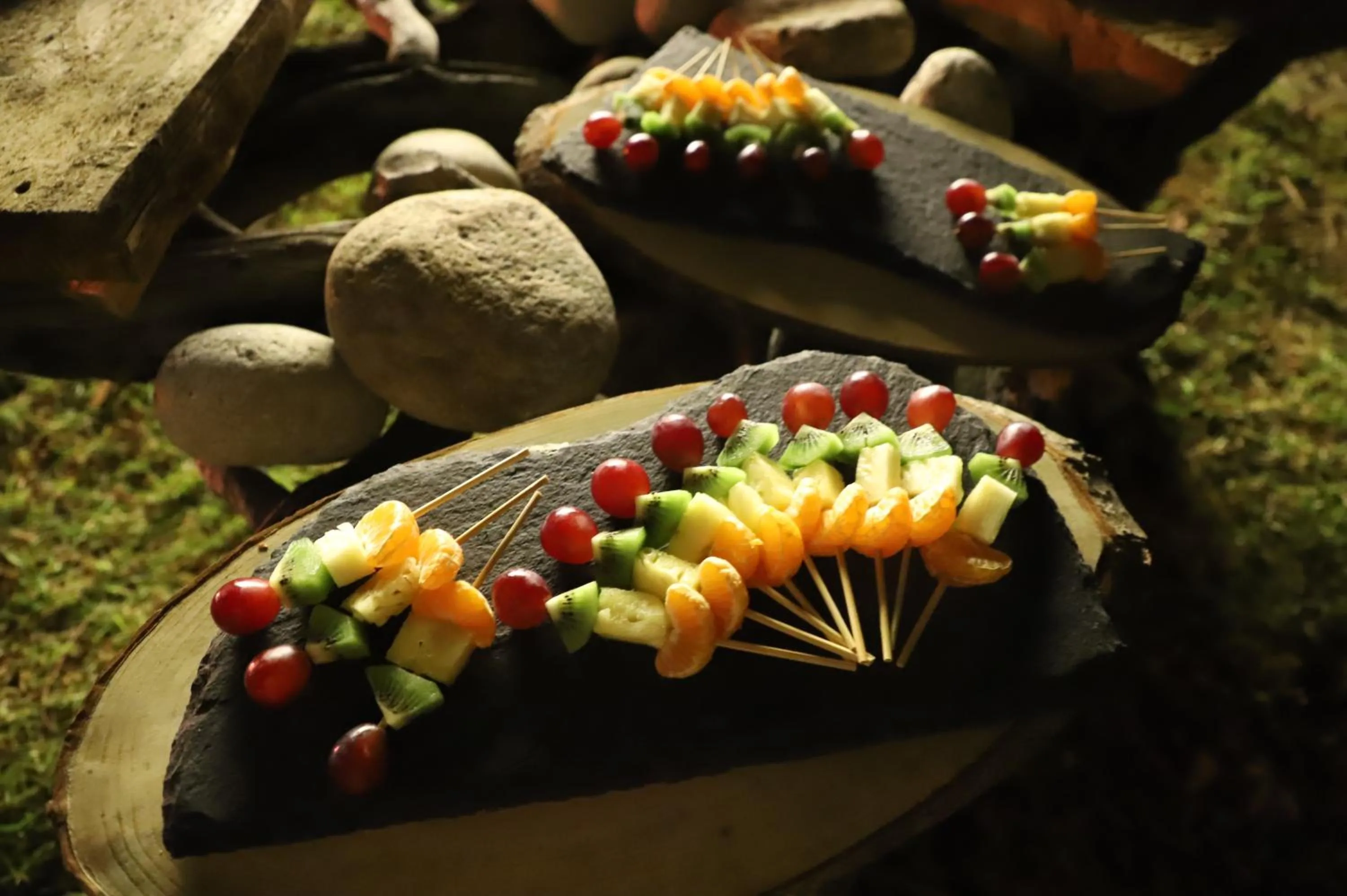 Restaurant/places to eat in Taktsangri-La