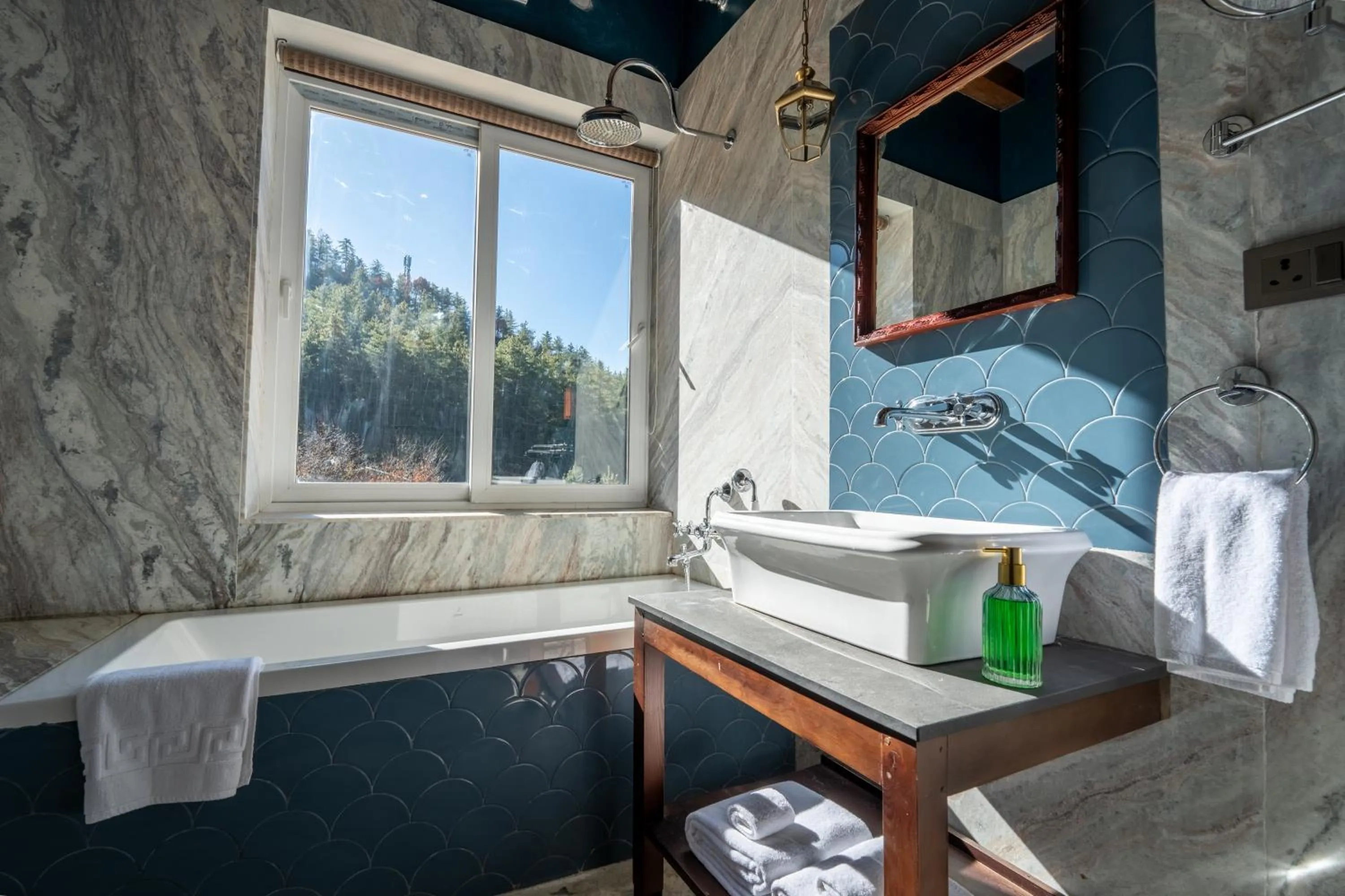 Shower in Taktsangri-La