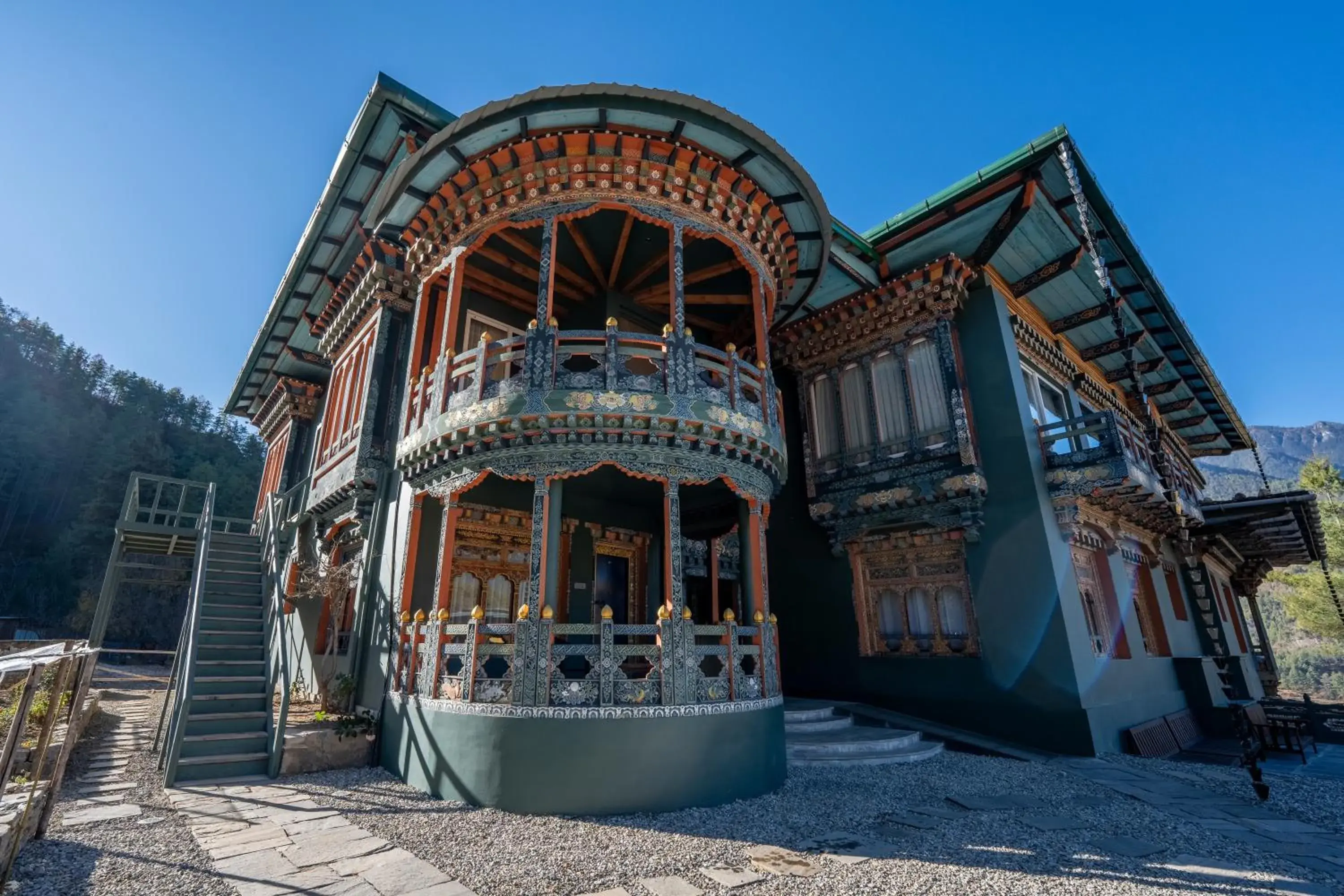 Taktsangri-La Taktsangri-La