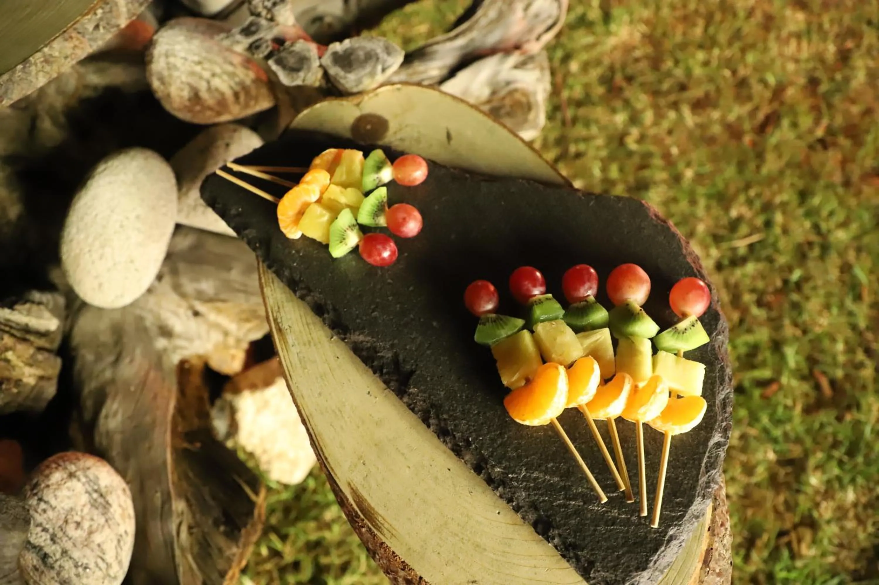 Restaurant/places to eat in Taktsangri-La