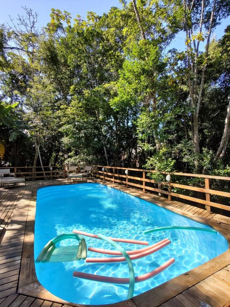 Swimming pool in Bombinhas Guest House