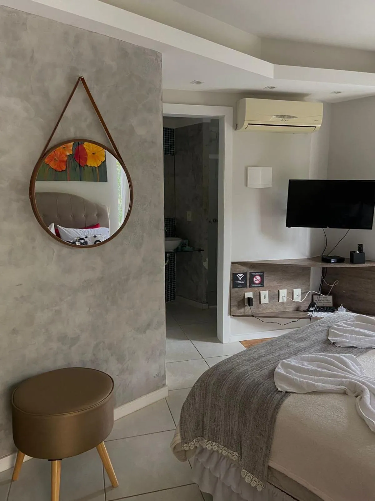 TV and multimedia, Bed in Bombinhas Guest House