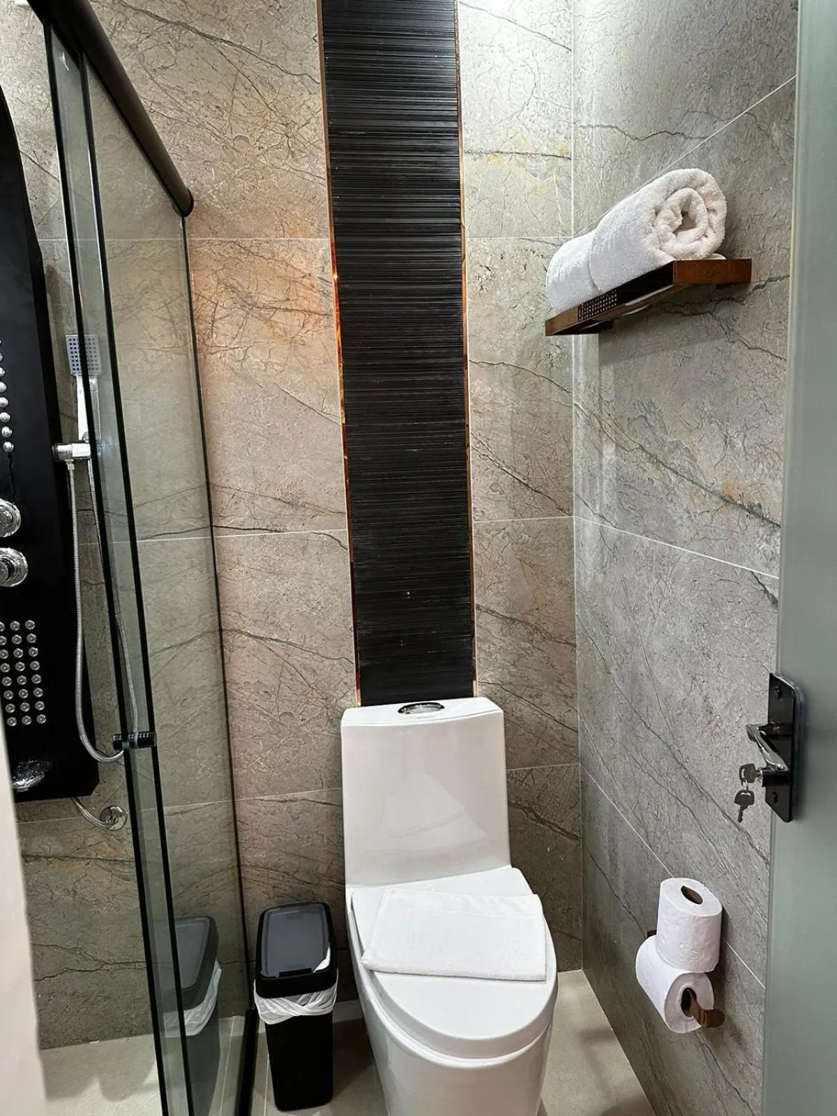 Bathroom in Bombinhas Guest House