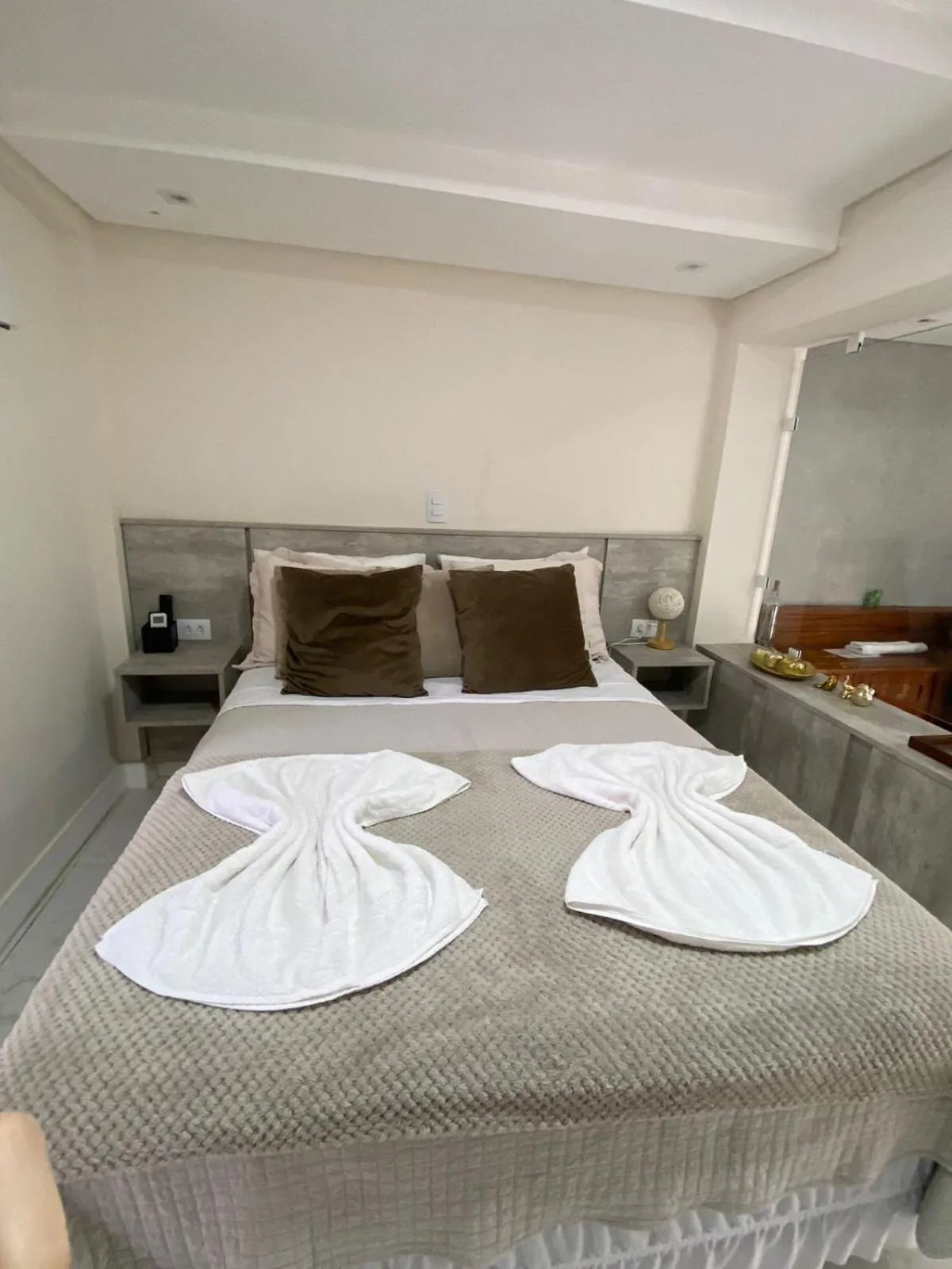 Bed in Bombinhas Guest House