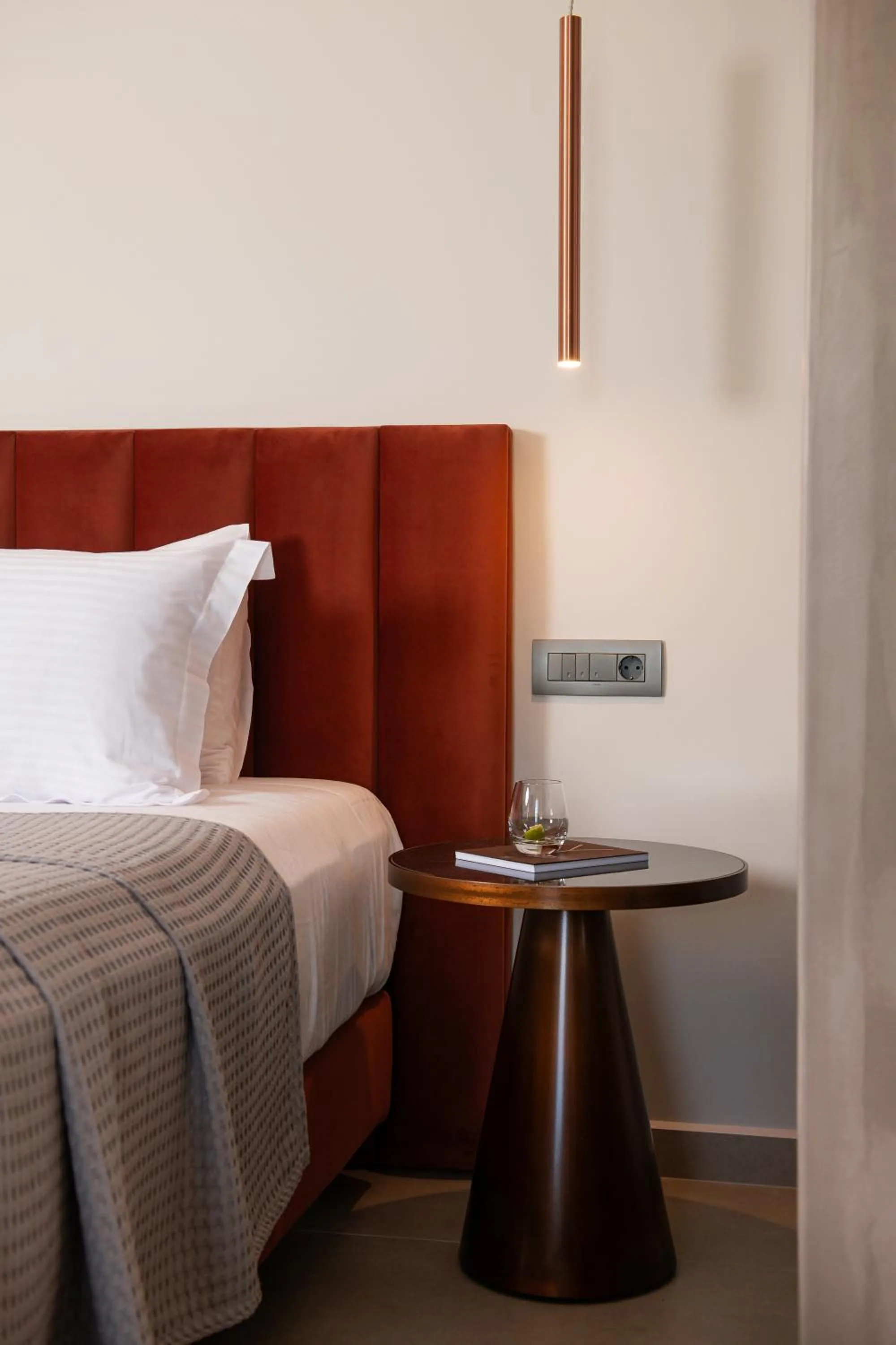 Photo of the whole room, Bed in Reveli Suites