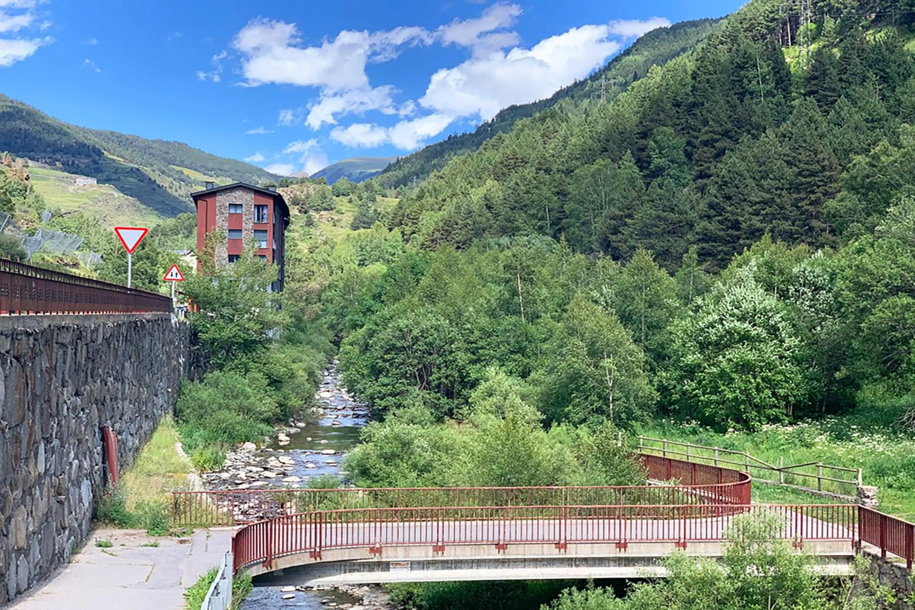 Natural landscape in Apartamentos Canillo 3000
