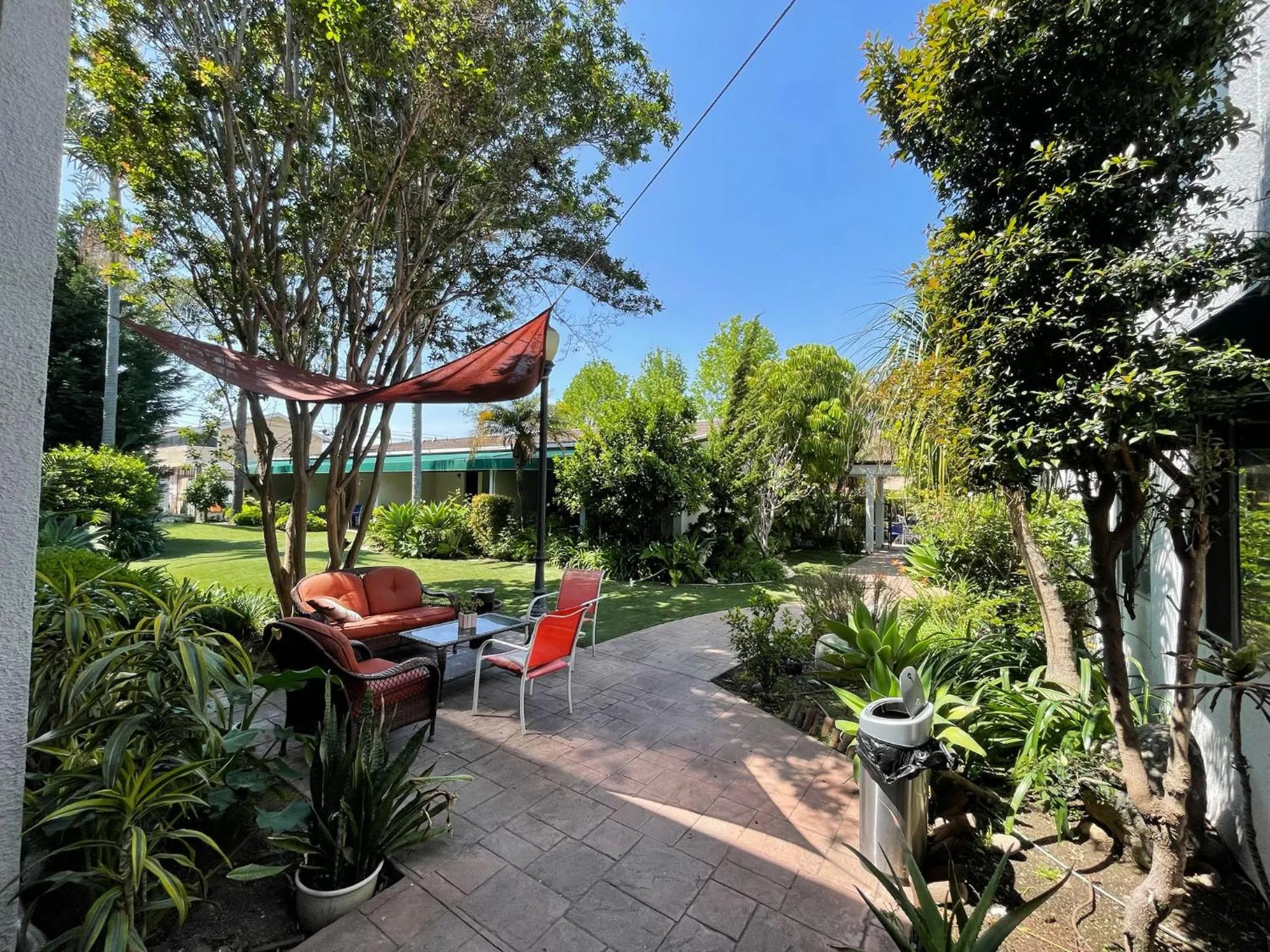 Garden in Hotel Pacific Garden